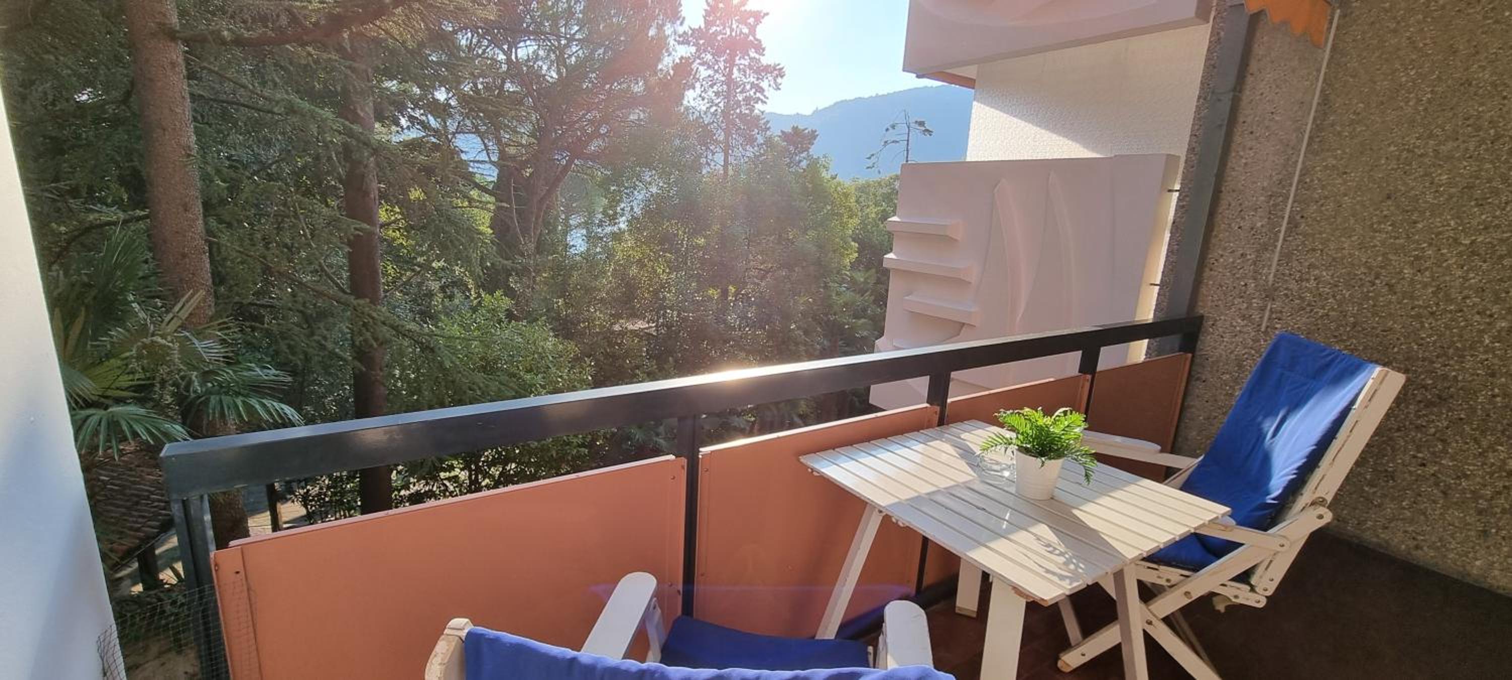 Apartment with Garden View - Photo 35