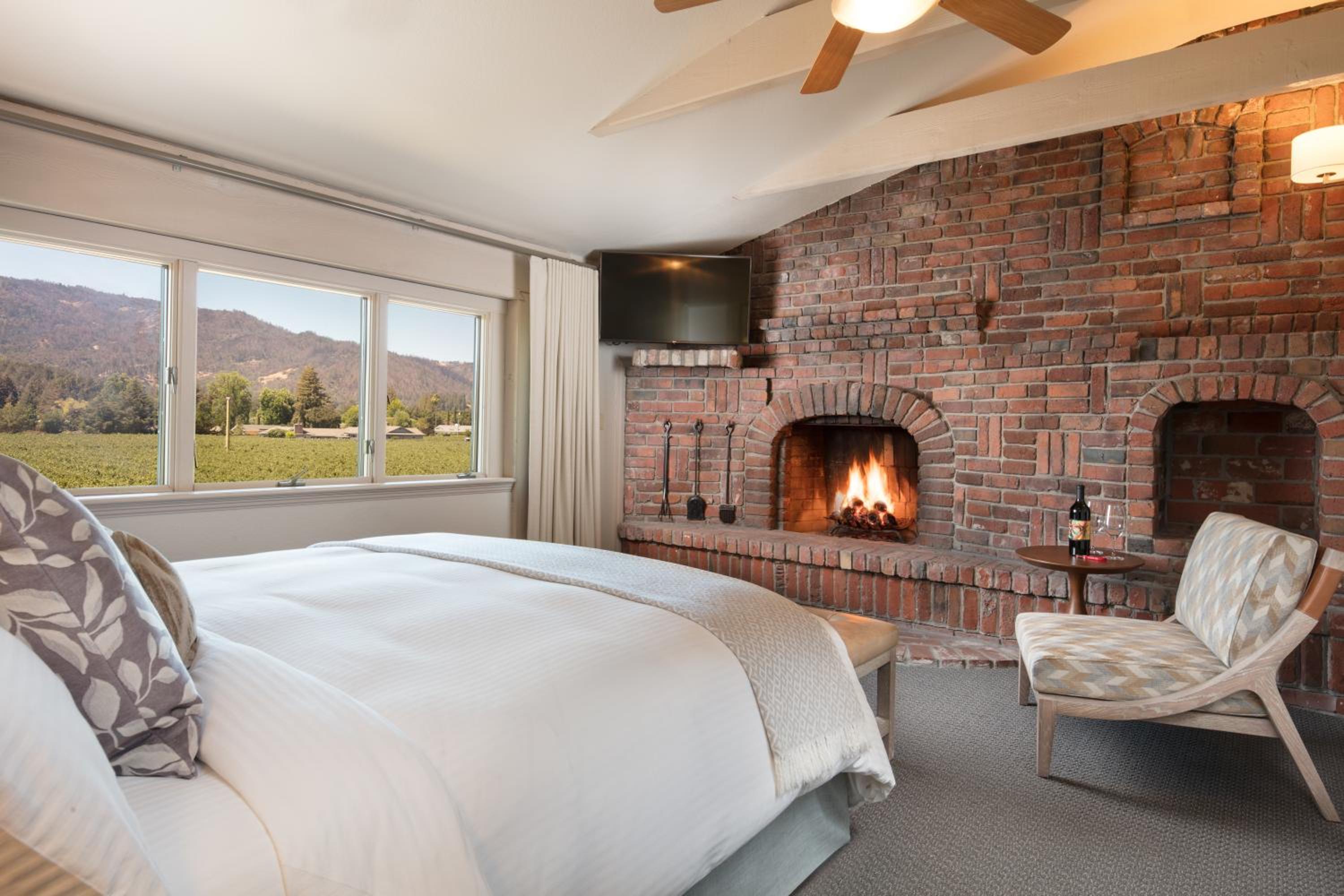 King Vineyard View Collection Suite - Photo 5