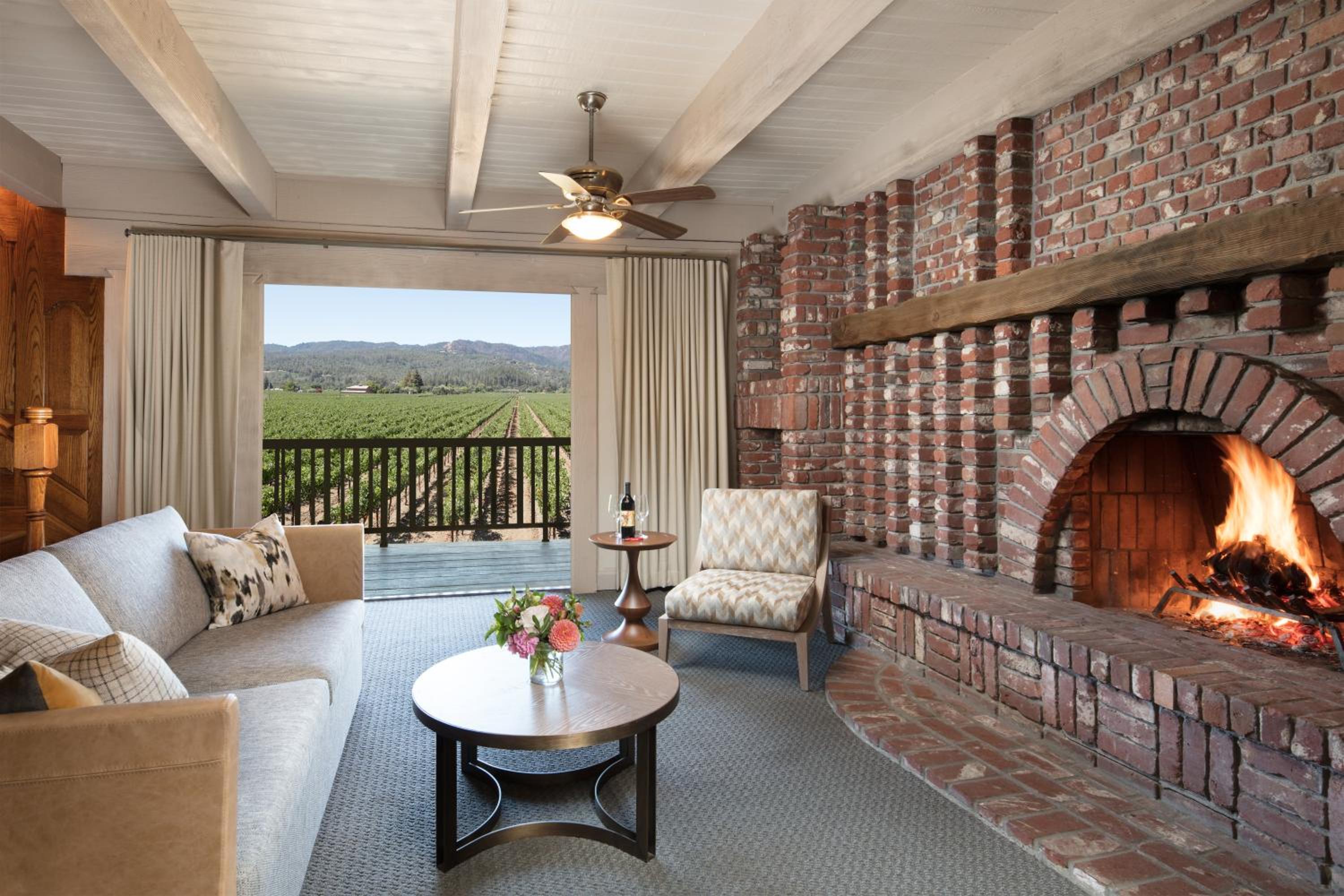 King Vineyard View Collection Suite - Photo 1