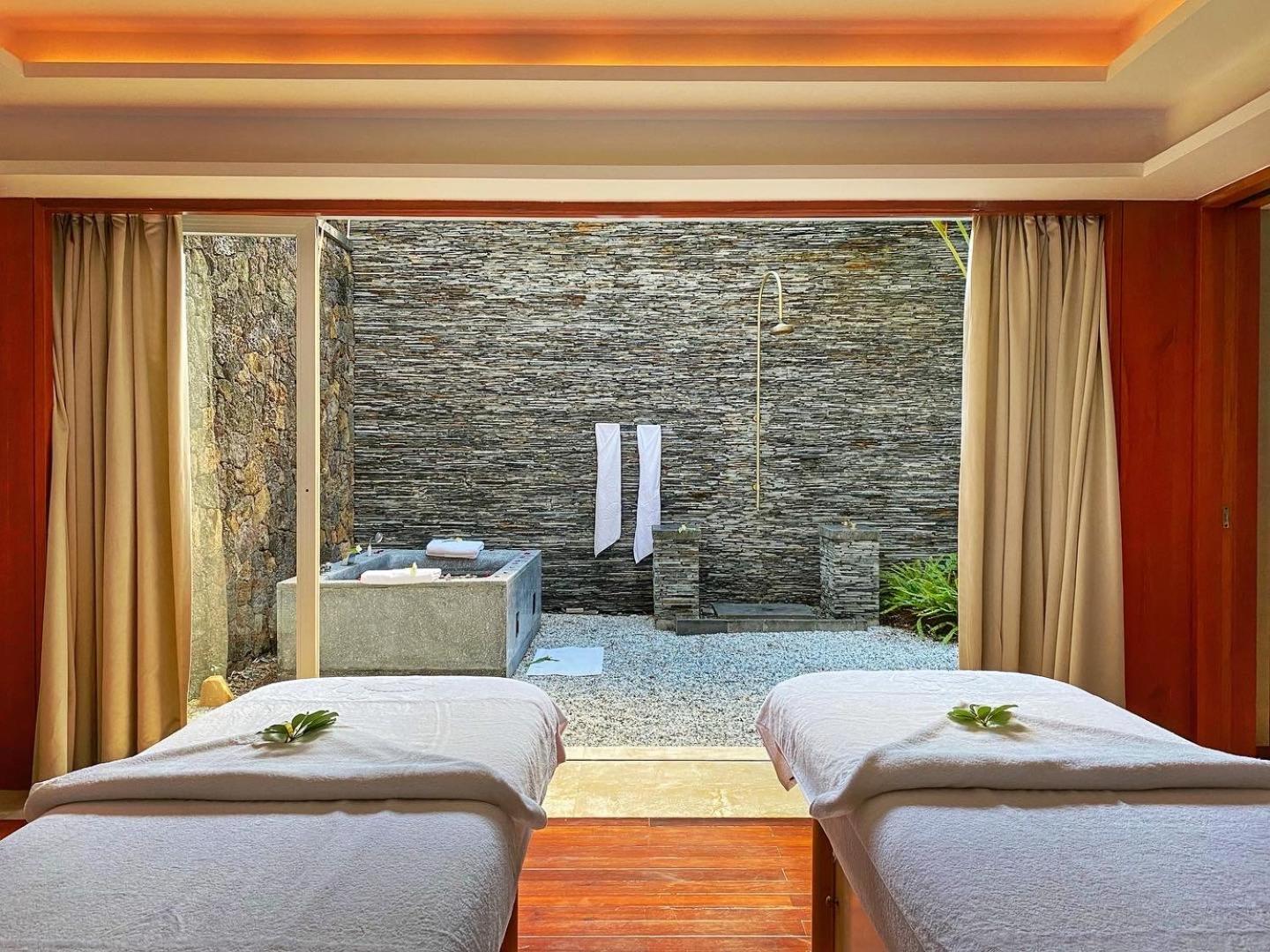 Deluxe Twin Room with Sea View