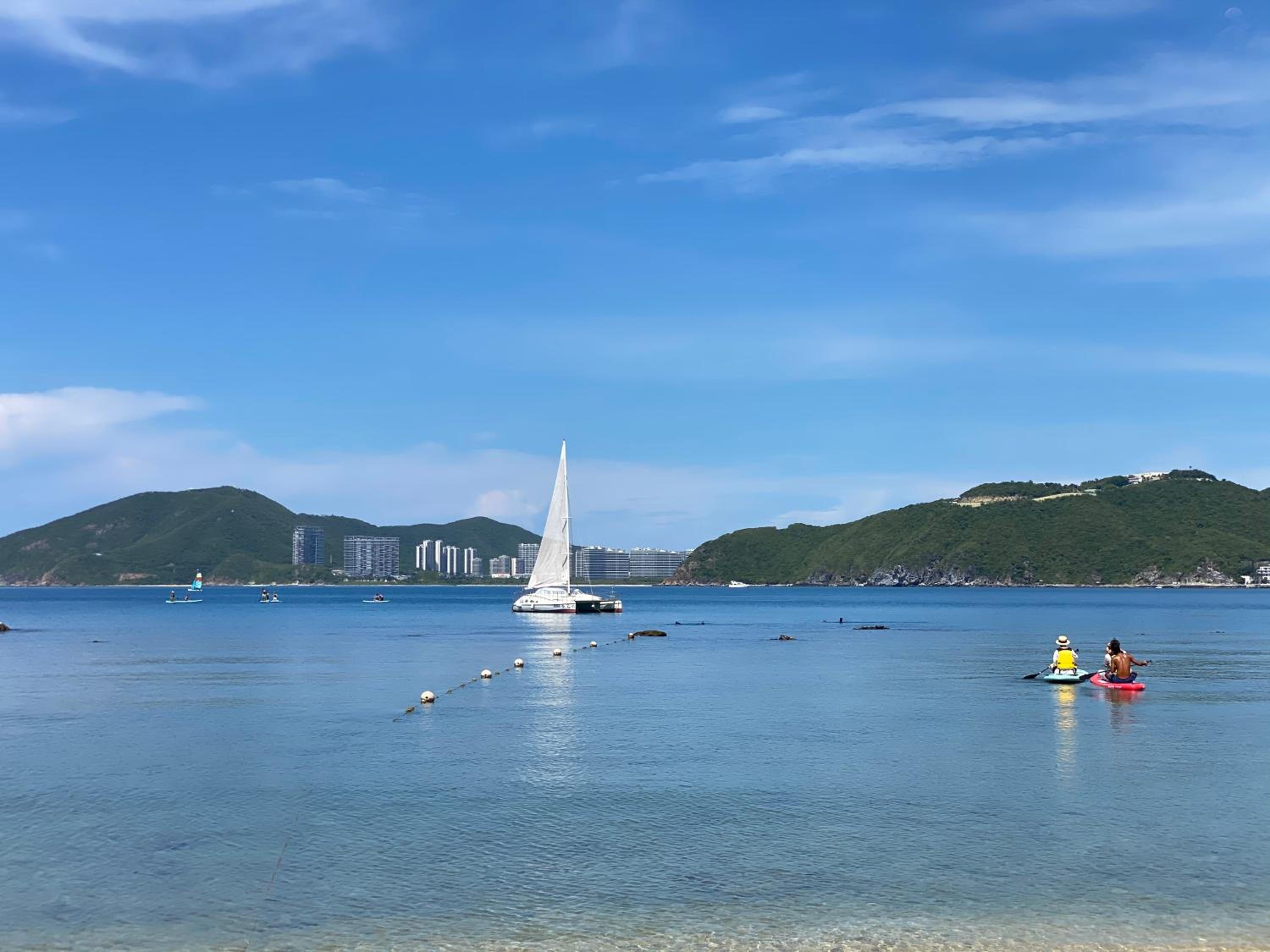 South China Sea  villa( Limos pick-up service from Sanya Phenix Airport+ Daliy afternoon tea+  Welcome bottle of champagne+Daily laundry service for up to 5 pieces+ butler service Late check-out until 2pm subject to availability Special welcome amenity)  - Photo 6