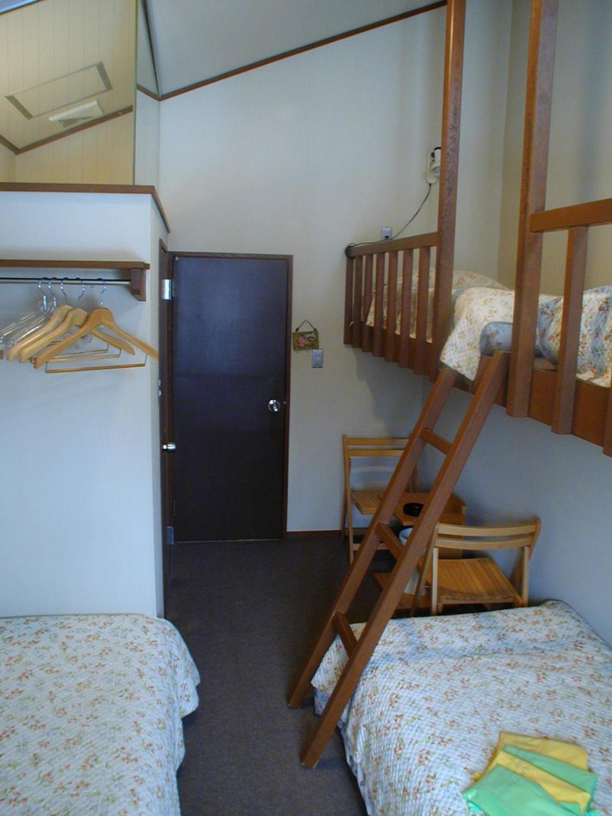 quadruple room with toilet photo 1
