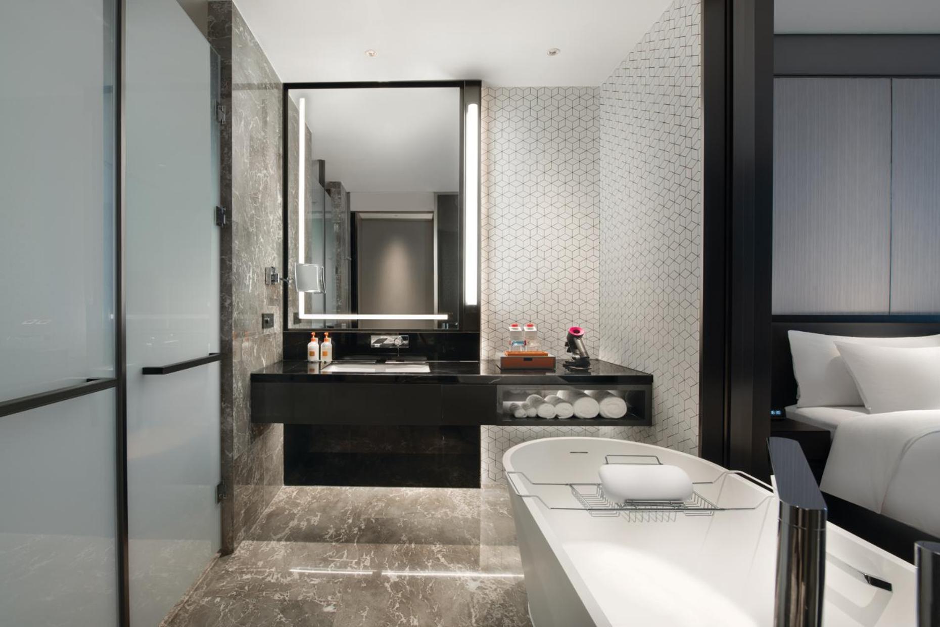 Premium Twin Room with Lounge Access