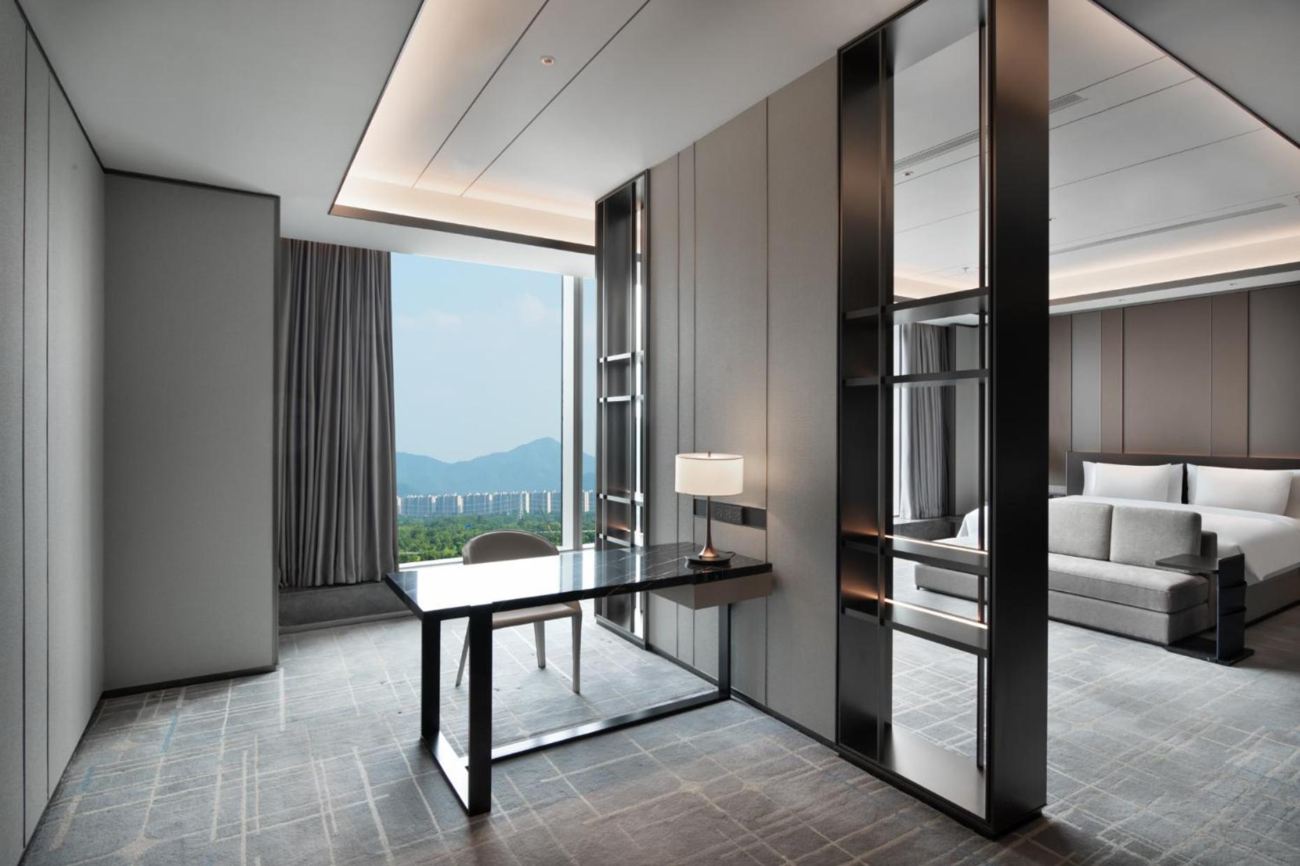 Ambassador King Suite on Top Floor