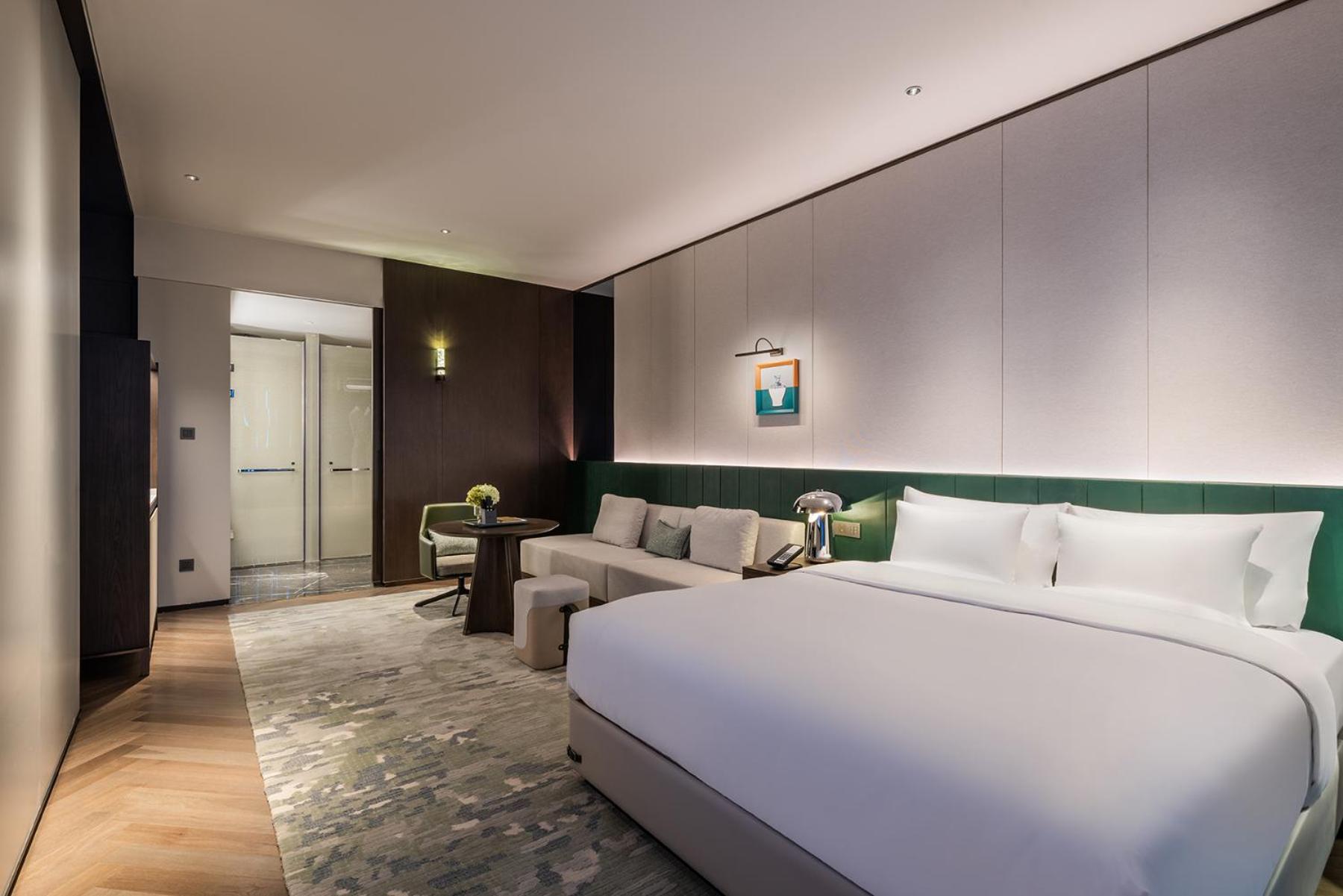 Superior King Room