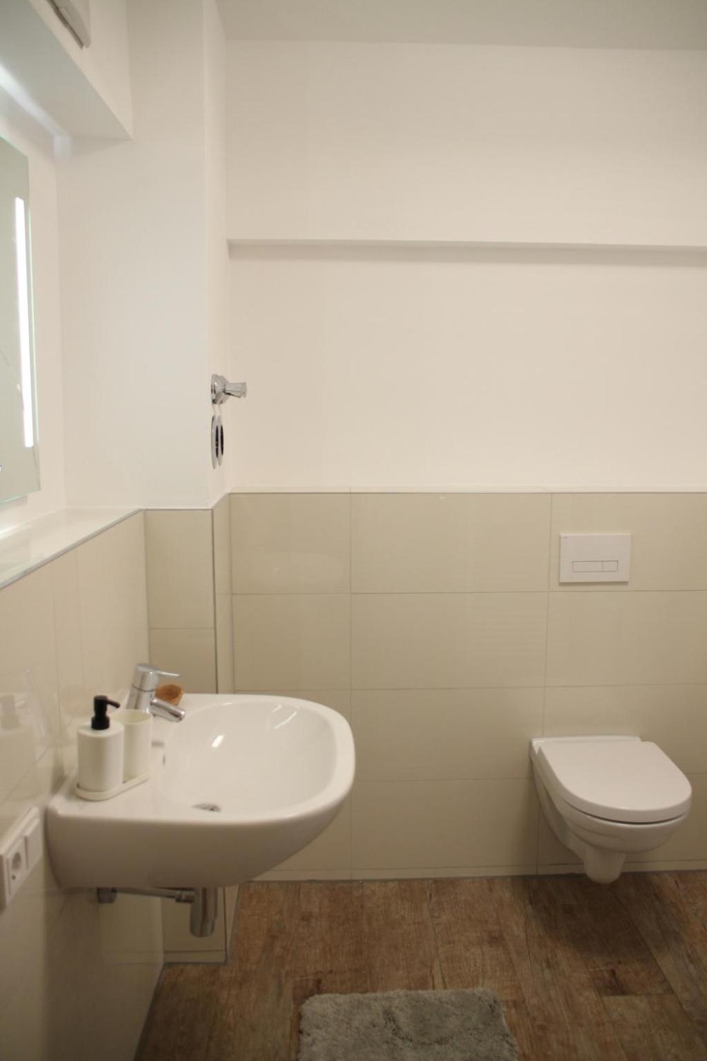 Apartment photo 2
