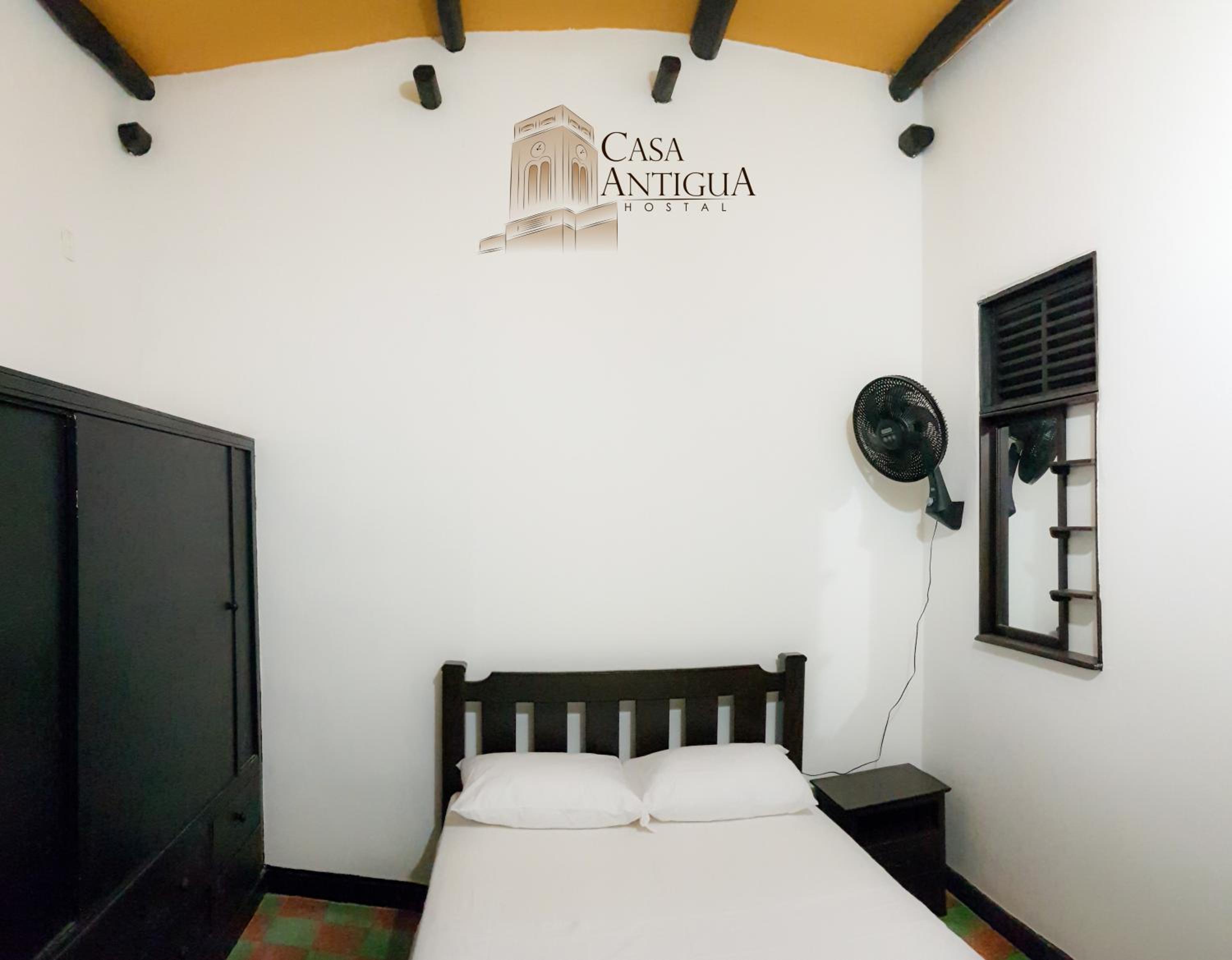 Double Room with Private Bathroom photo 3