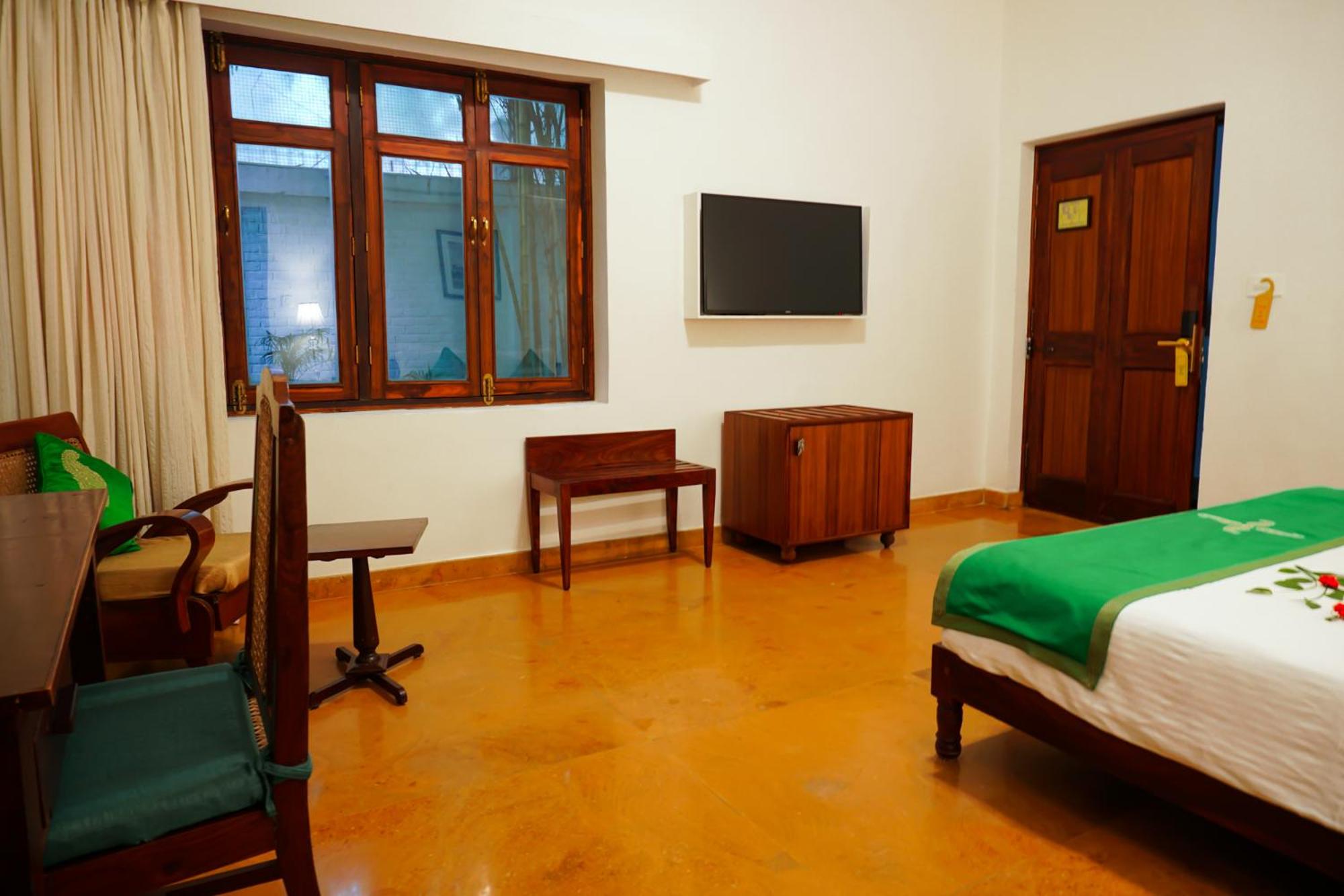 Residency Room with 20% discount on laundry (upto 5 pcs) | 10% discount on food and beverages