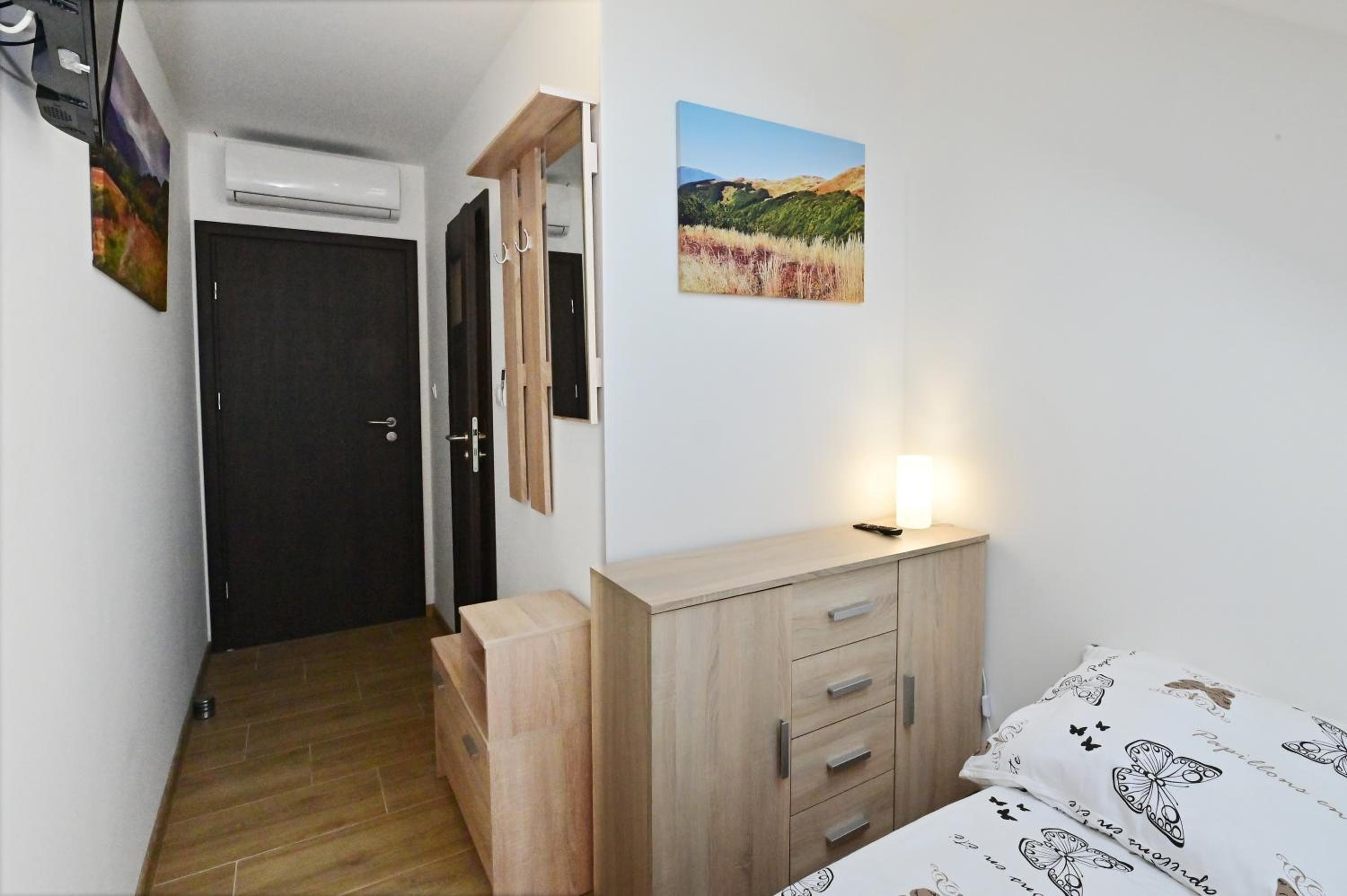 Double Room with Private Bathroom - Photo 1