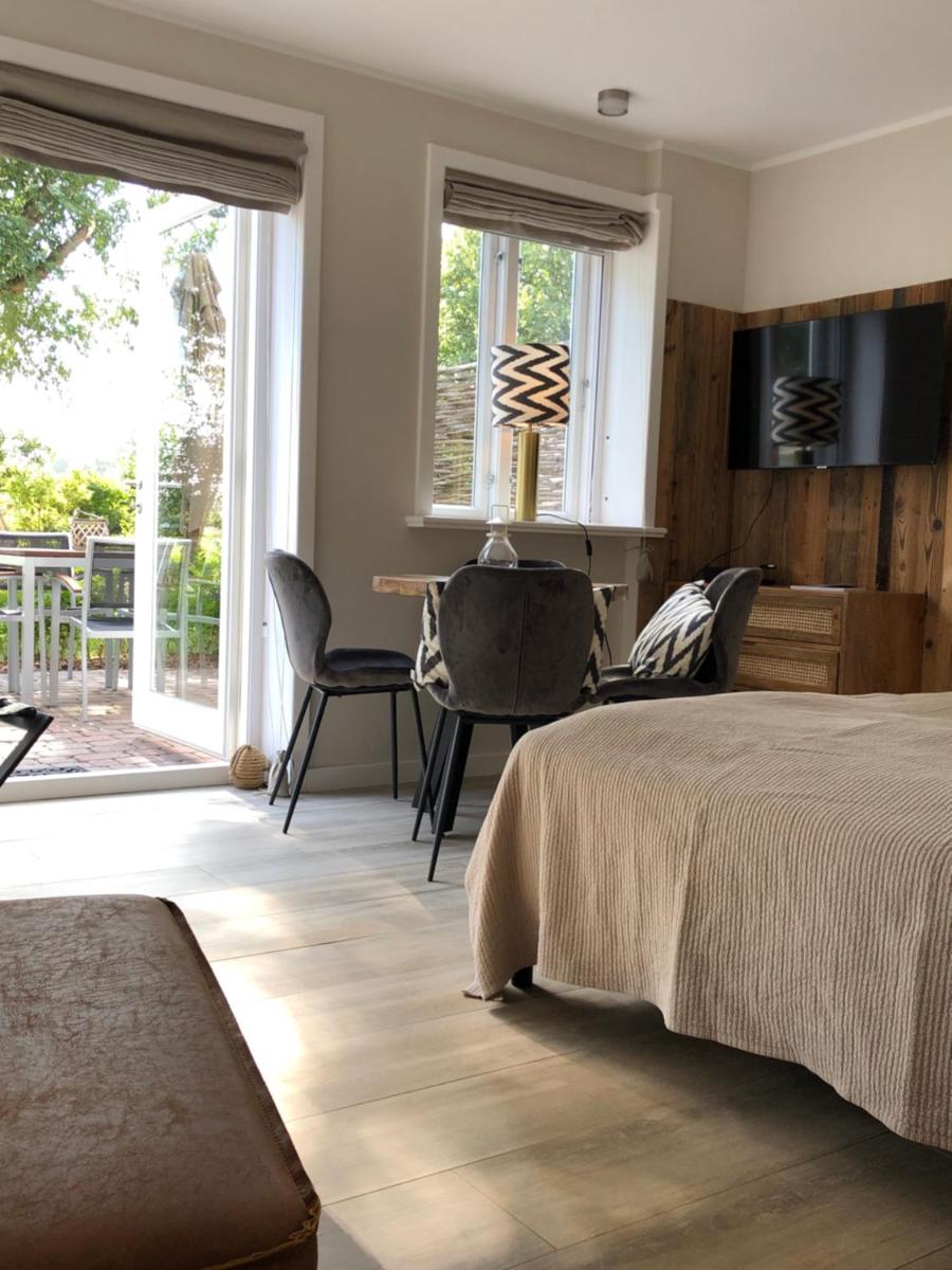 Family Room with Terrace photo 1