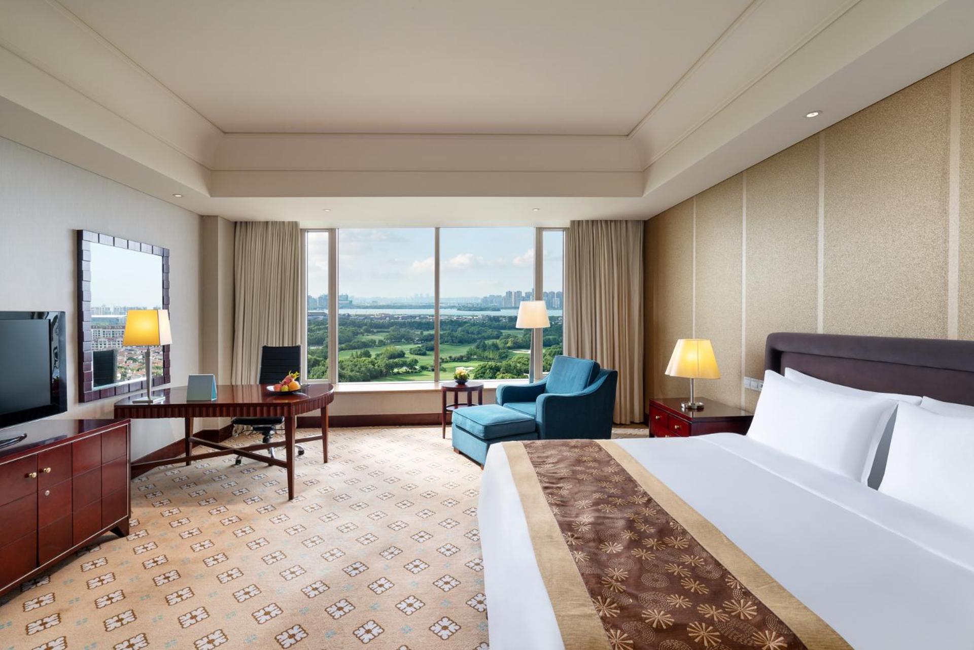 Deluxe Golf View King - Photo 3