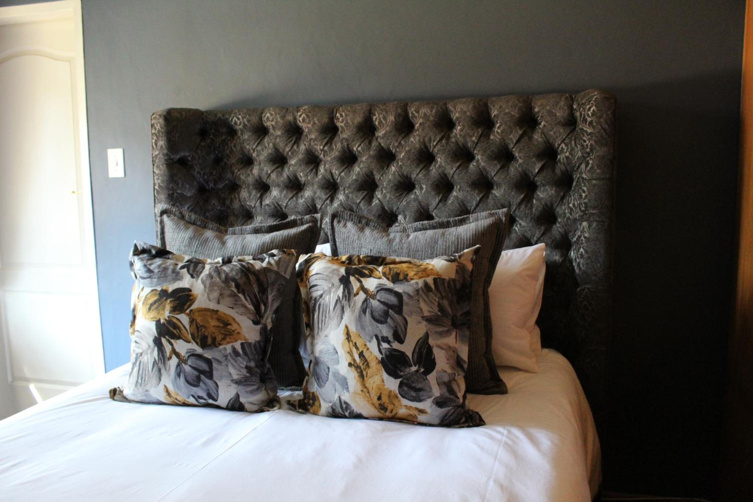 Standard Double Room - Photo 7