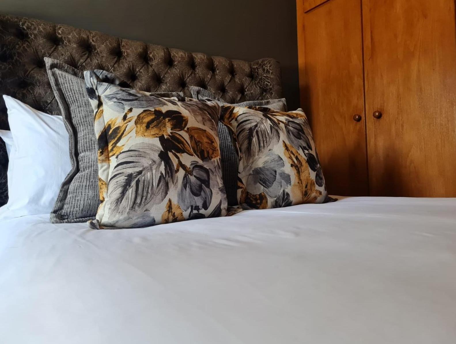 Standard Double Room - Photo 3