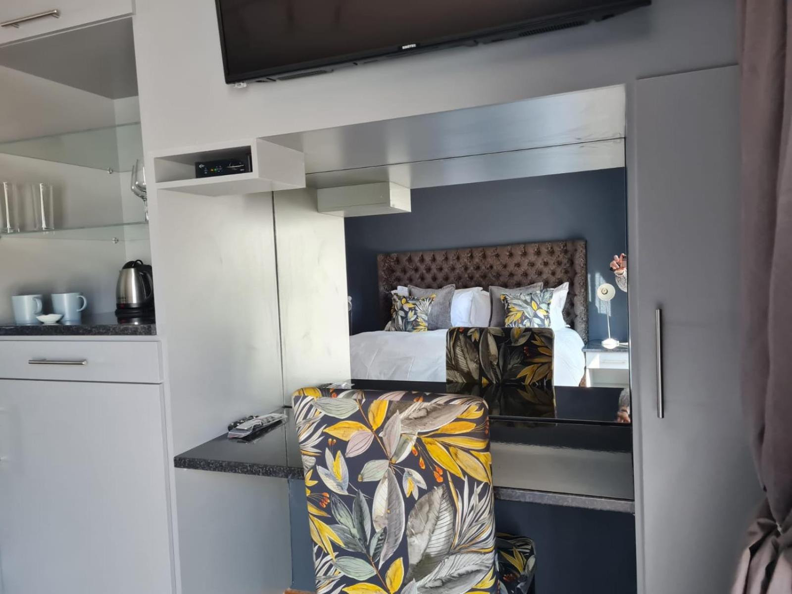 Double or Twin Room - Photo 3