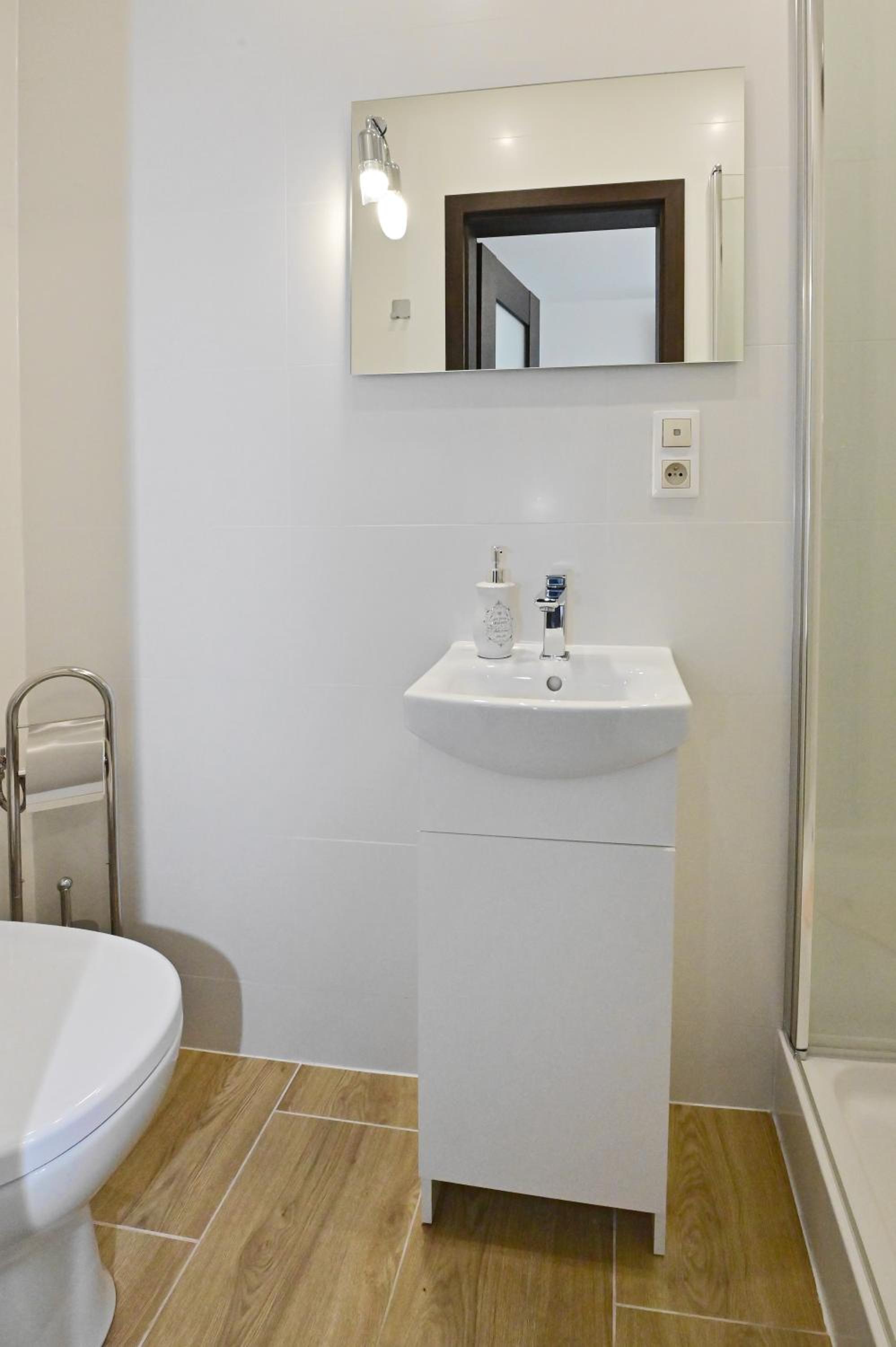 Triple Room with Private Bathroom - Photo 5