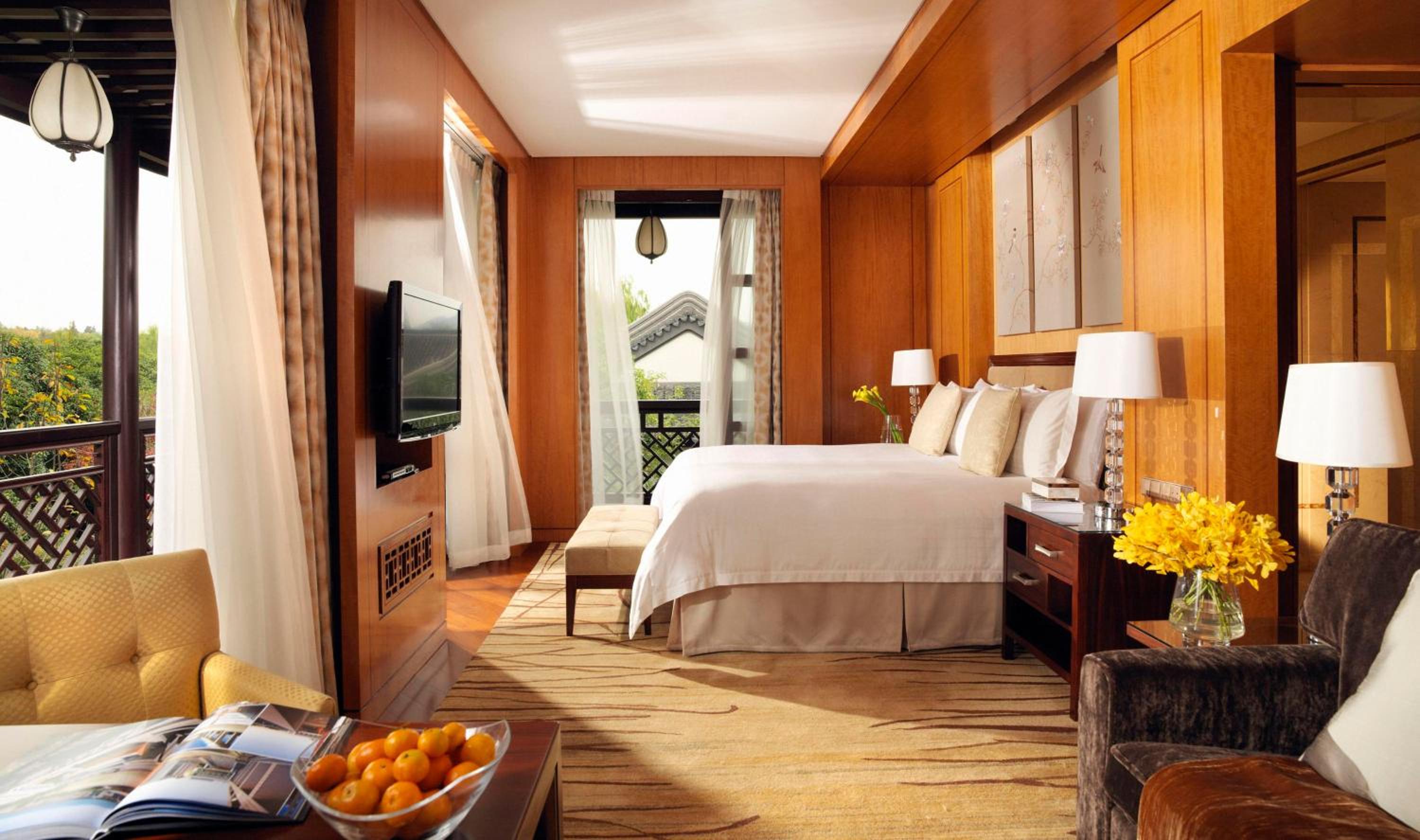 Panorama King Room with Garden View photo 2