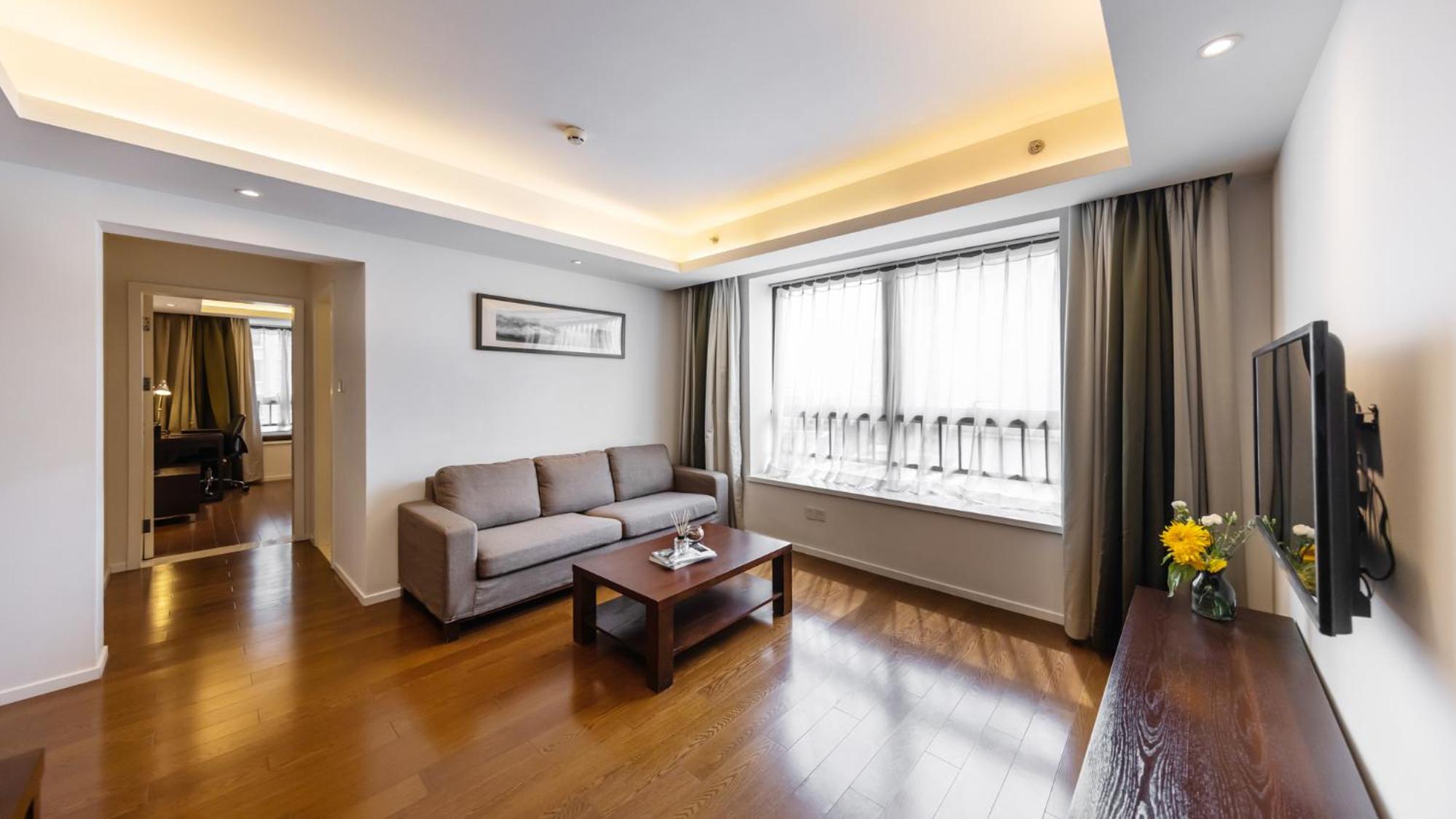 Premier Two - Bedroom Suite thumbnail 6