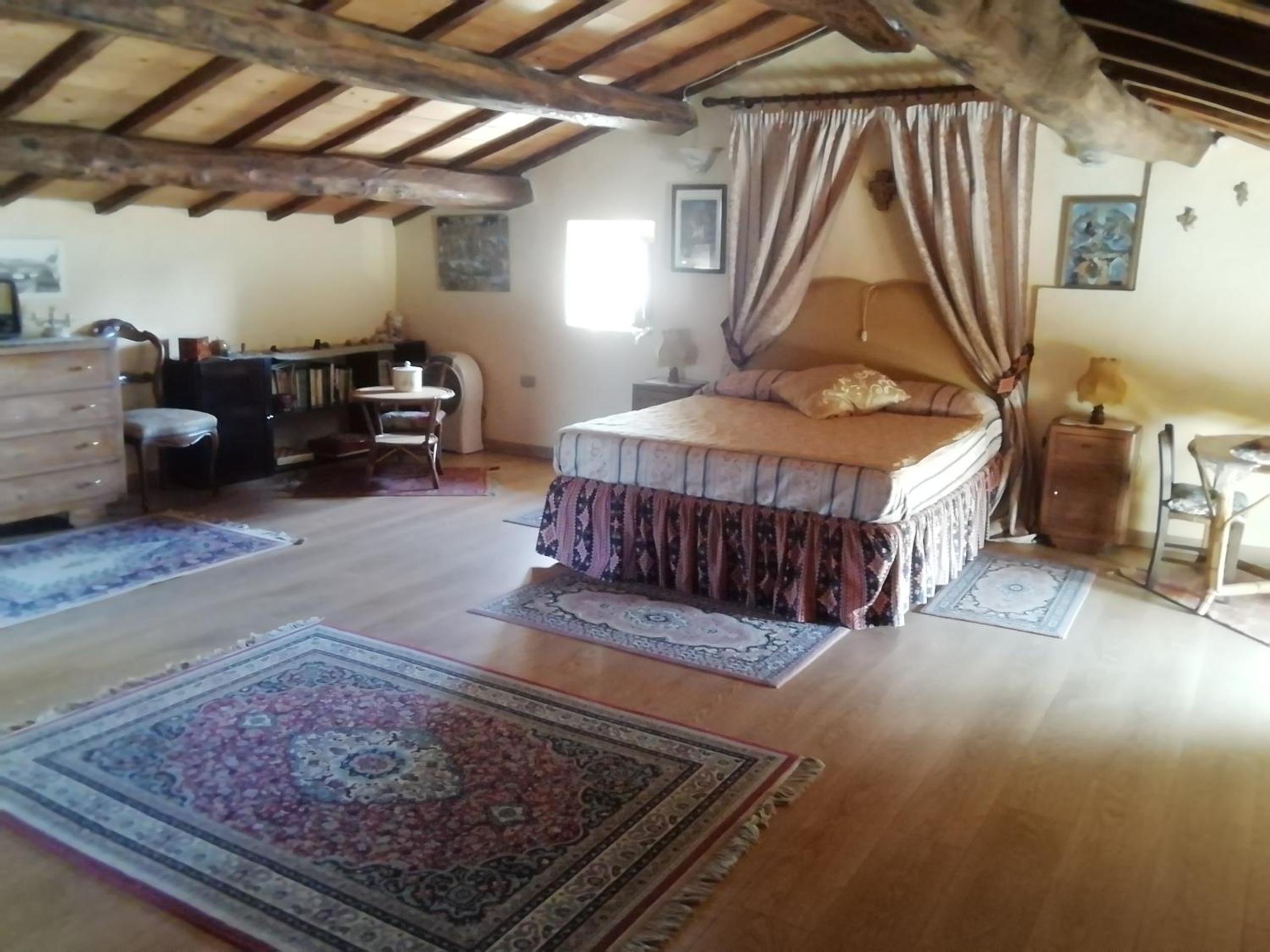 Two-Bedroom House - Photo 21