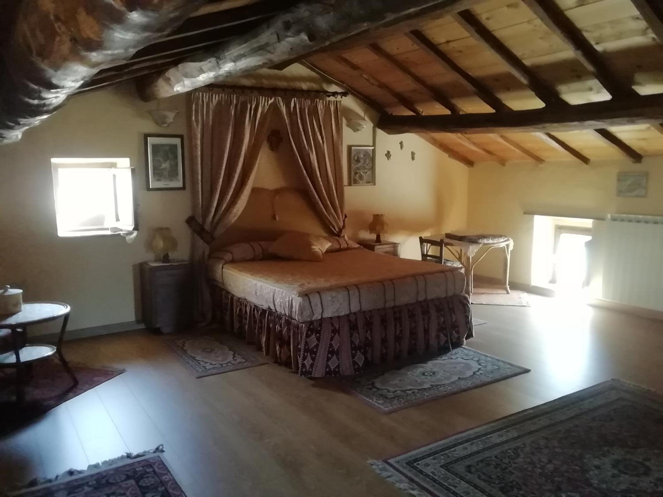 Two-Bedroom House - Photo 22