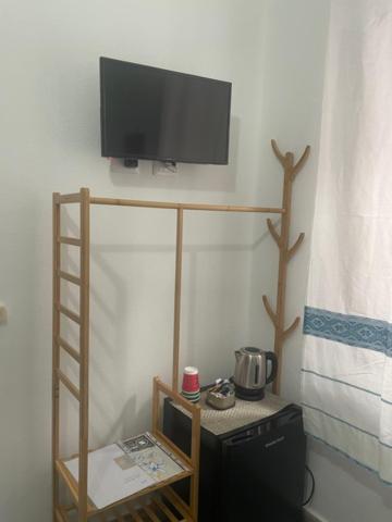 Single Room with Private External Bathroom