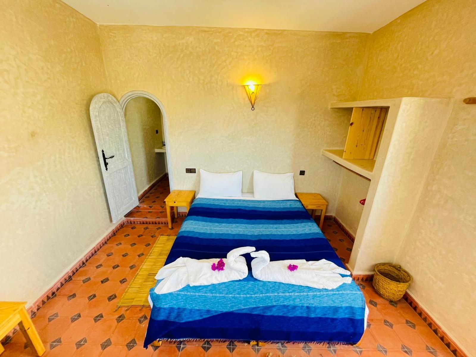 Double Room with Private Bathroom - Photo 3