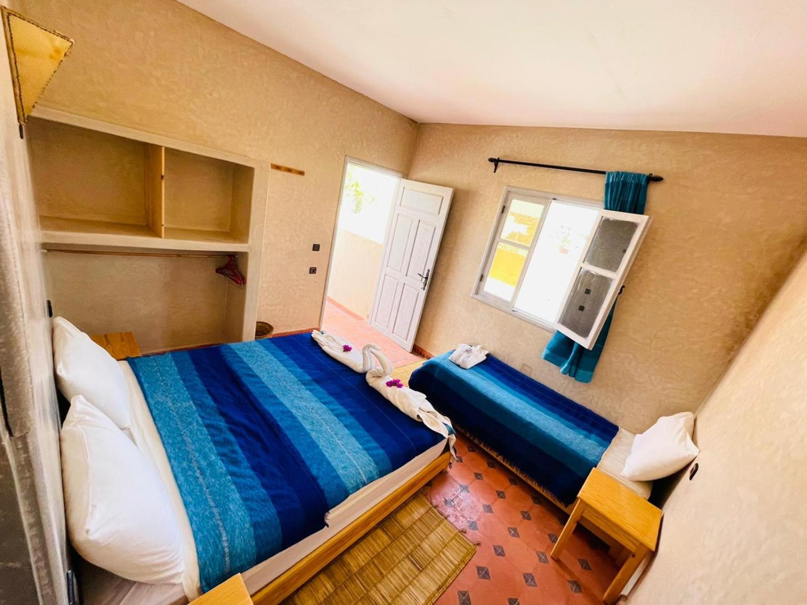 Triple Room with Private Bathroom - Photo 2
