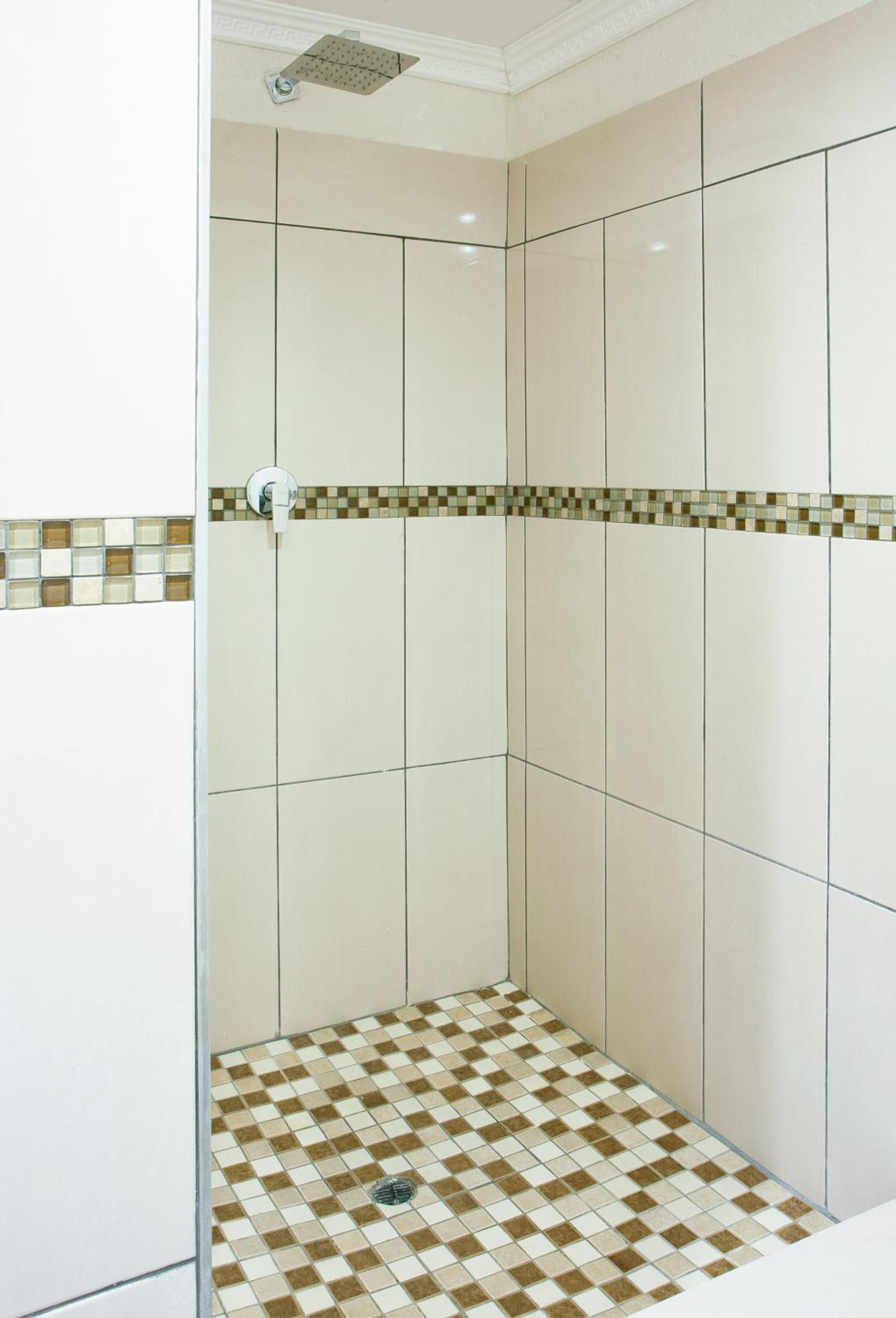 Deluxe Double or Twin Room photo 3