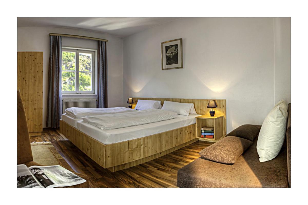 Double or Twin Room photo 3