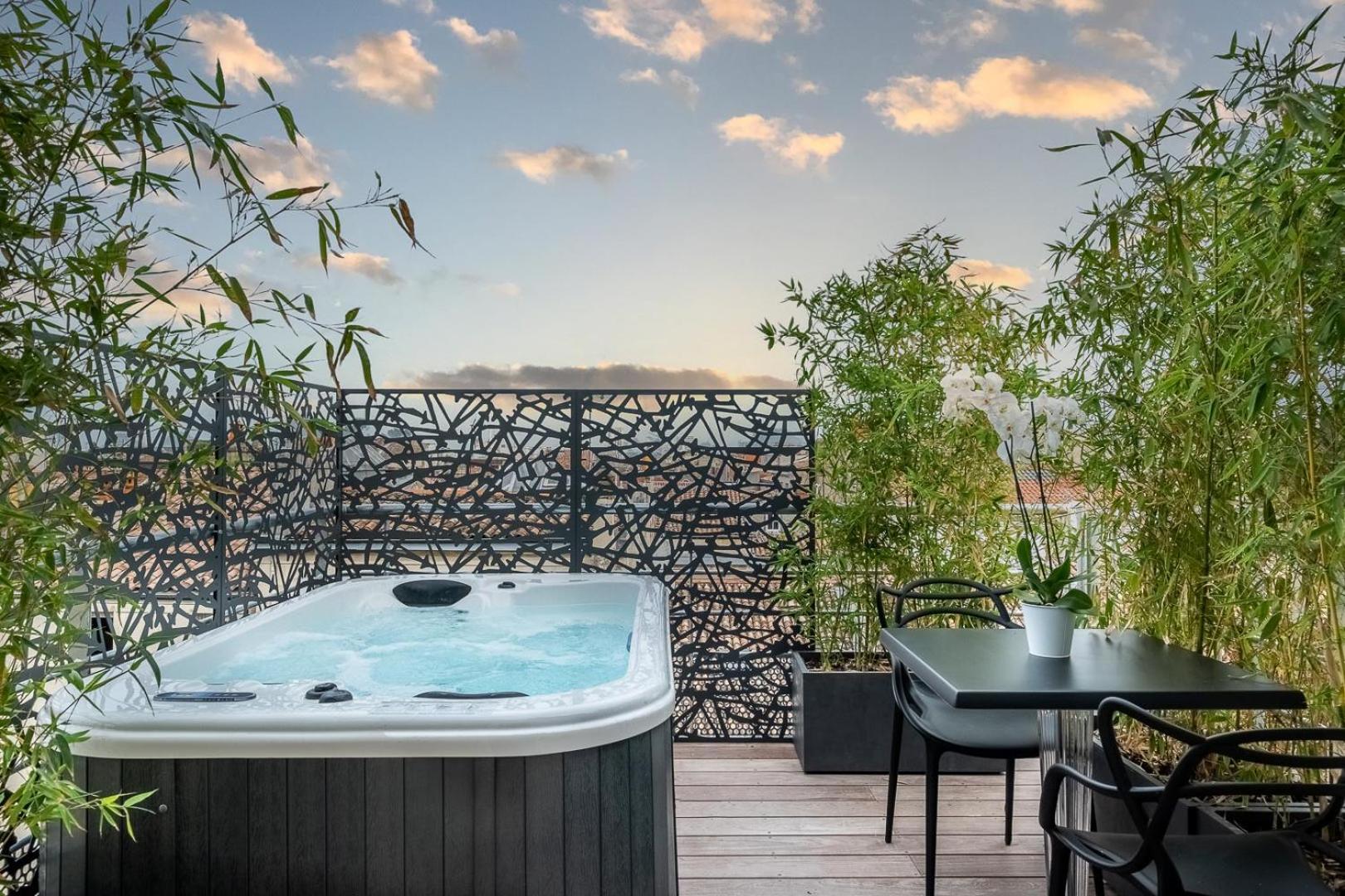 Executive Suite with Terrace and Jacuzzi