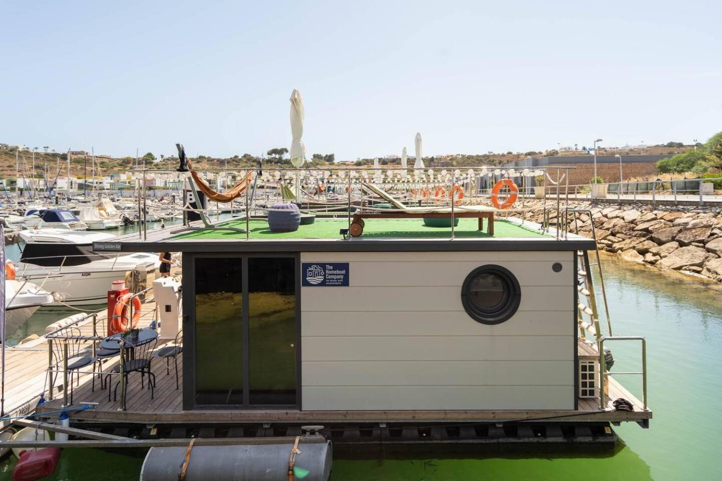 One Cabin Boat - Photo 14