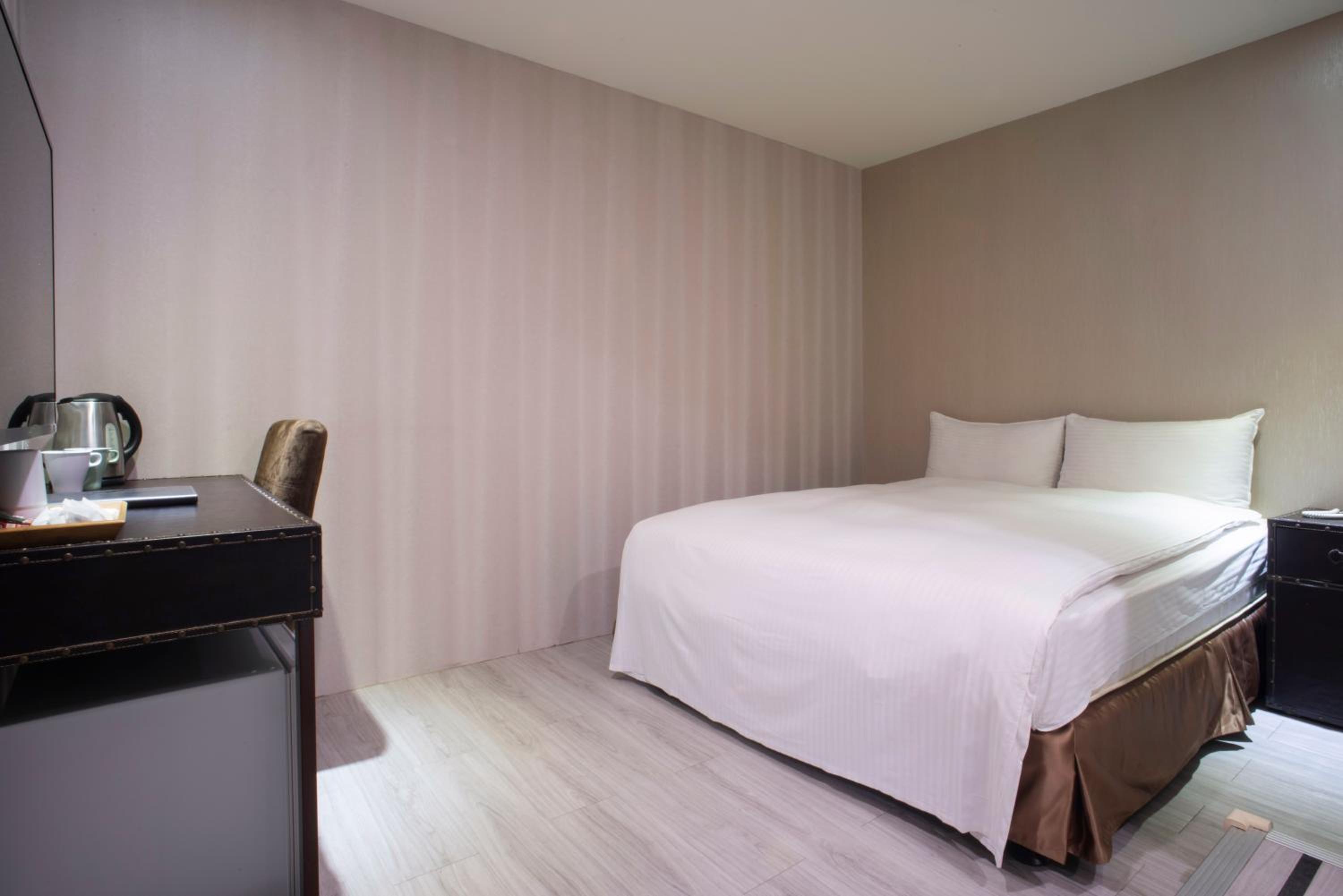 Small Double Room without Window