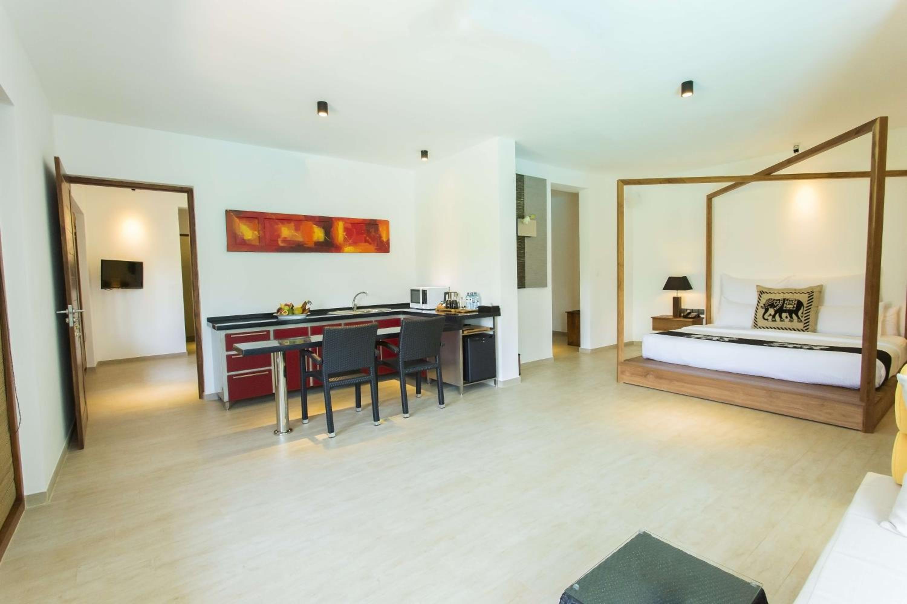 Suite with Private Pool Including cup of tea/coffee overlooking Sigiriya and Pidurangala Rock, a hands-on pottery making experience with paper recycling factory tour photo 2