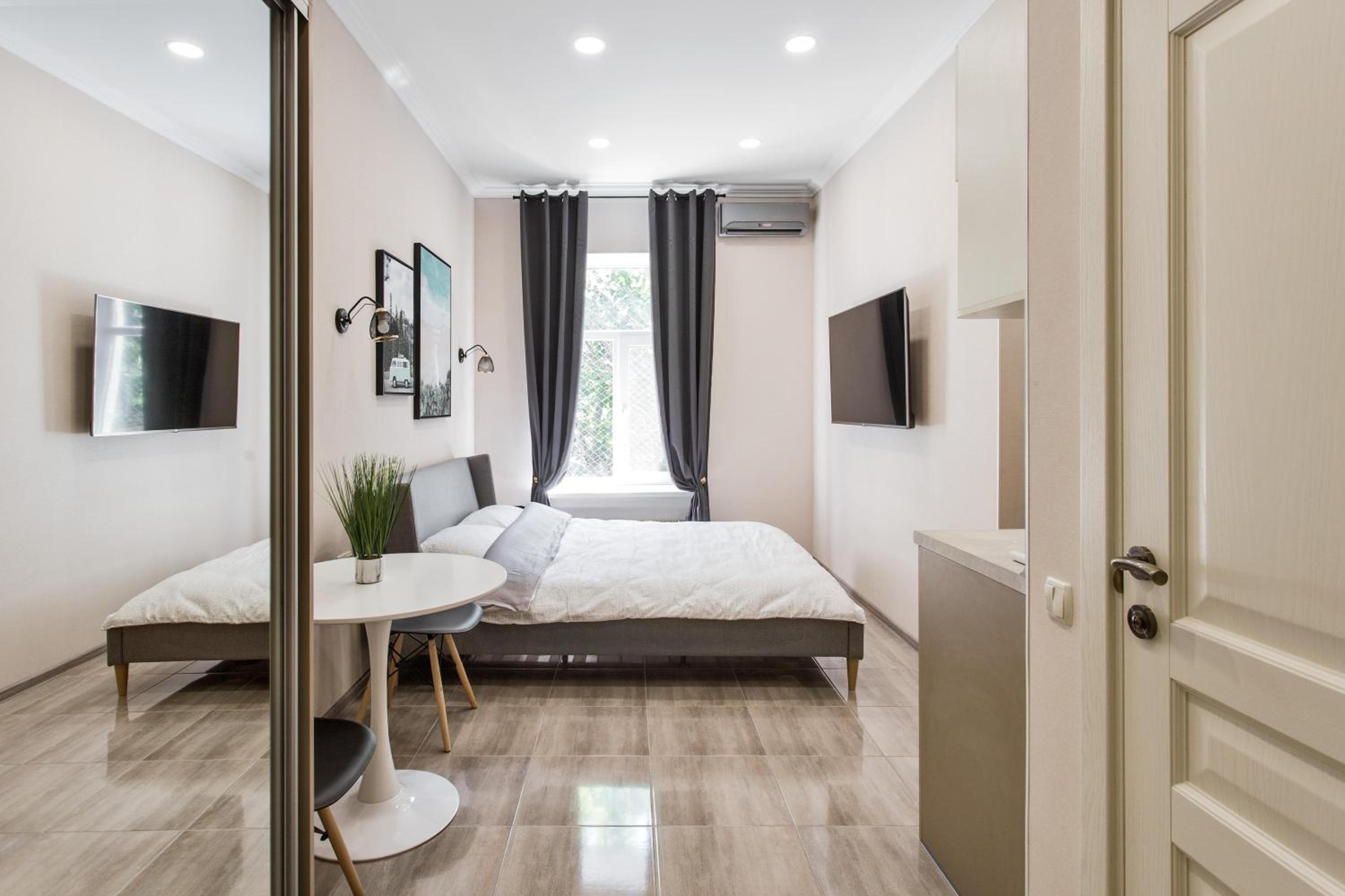 Studio Apartment photo 1
