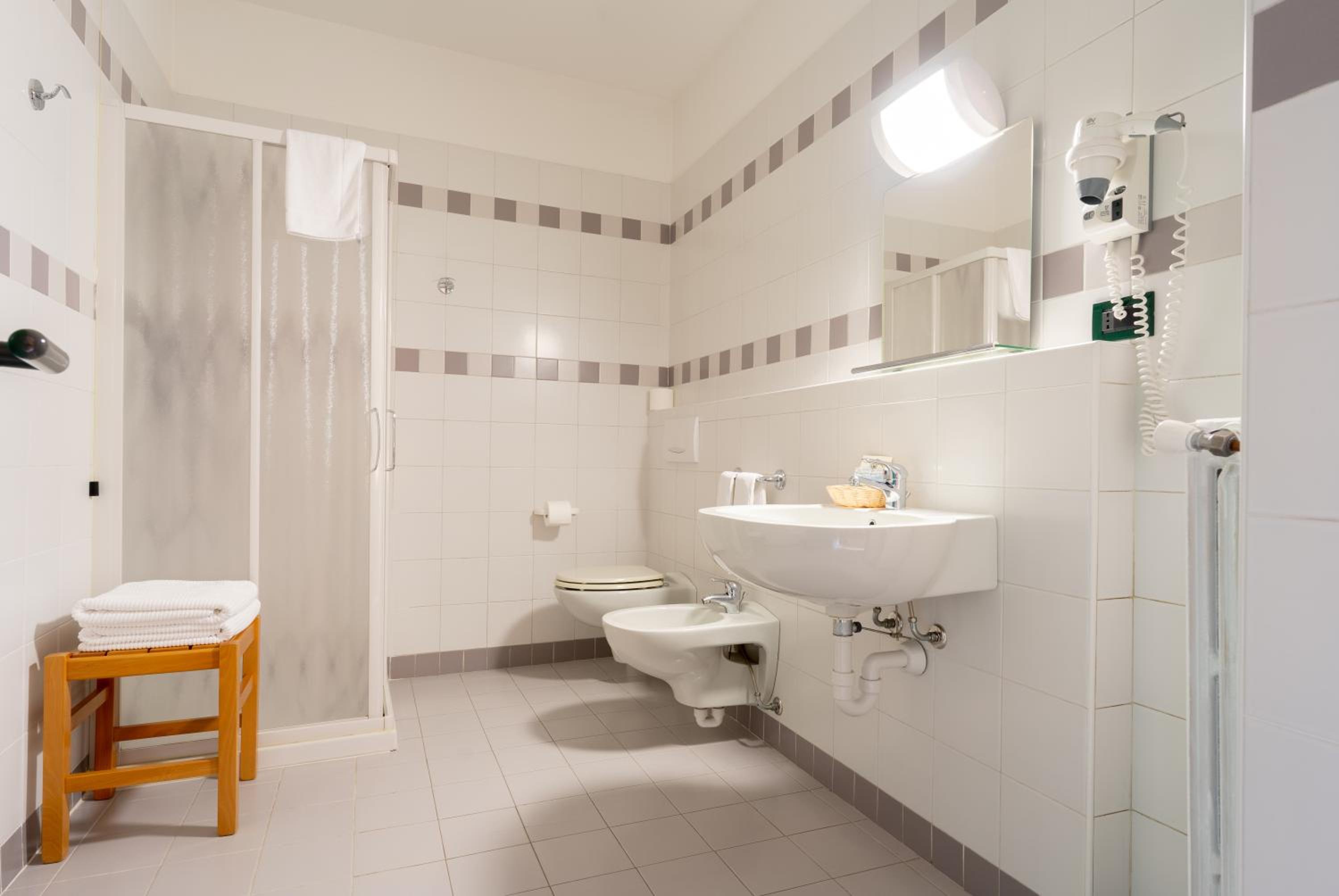 Double Room - Photo 7