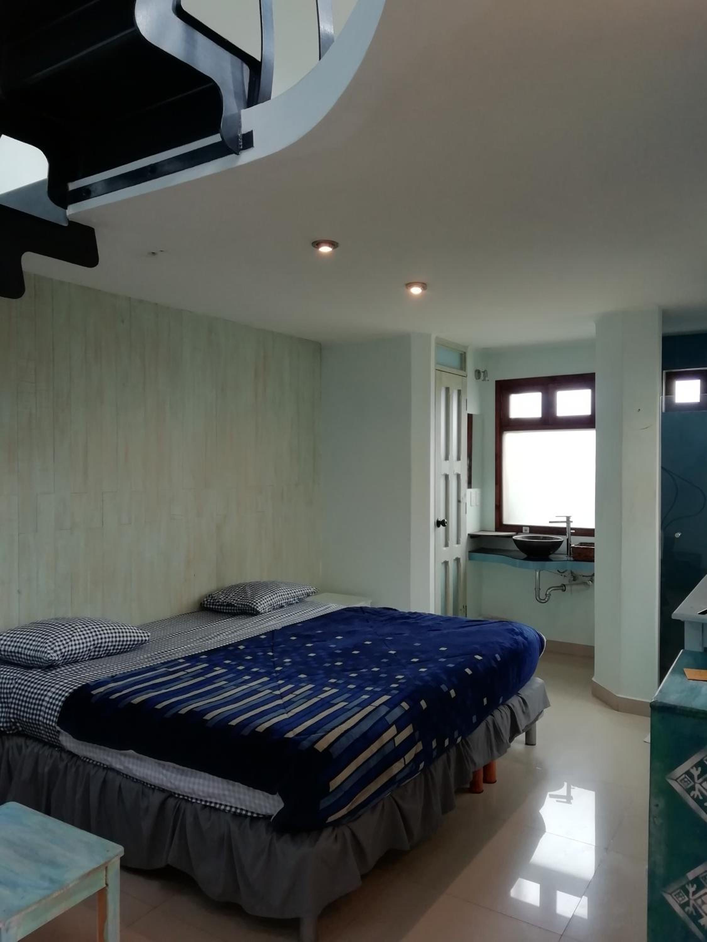 Three Level Family Suite with Mountain View