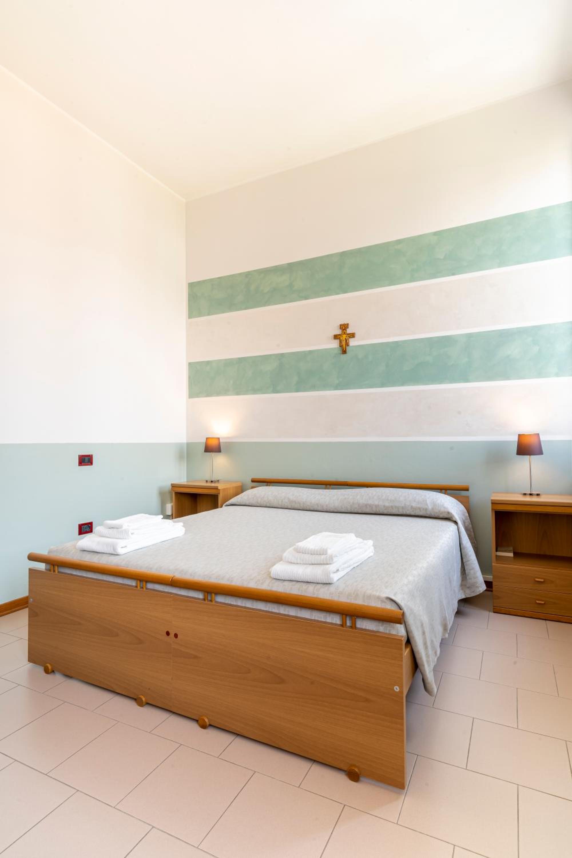 Double Room - Photo 3
