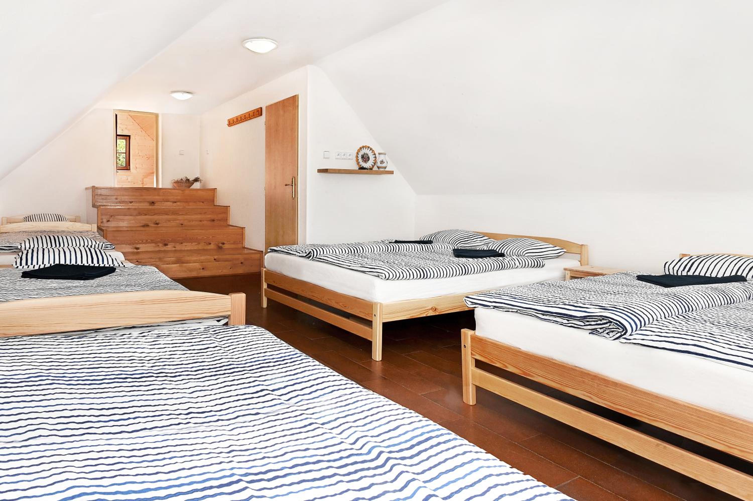 One-Bedroom Apartment - Photo 9