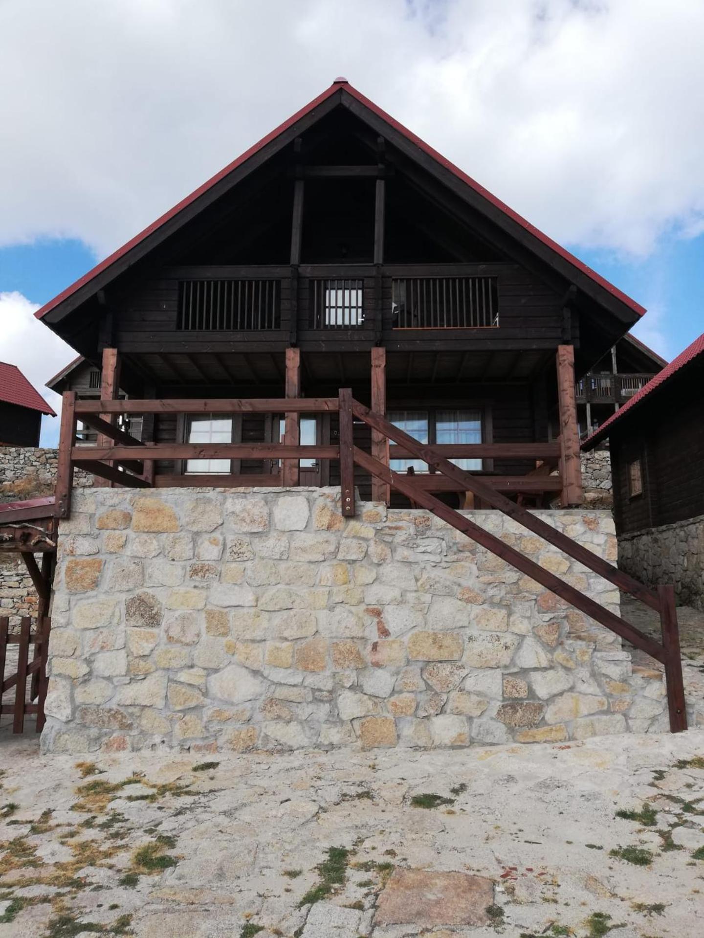 Three-Bedroom Chalet - Photo 15