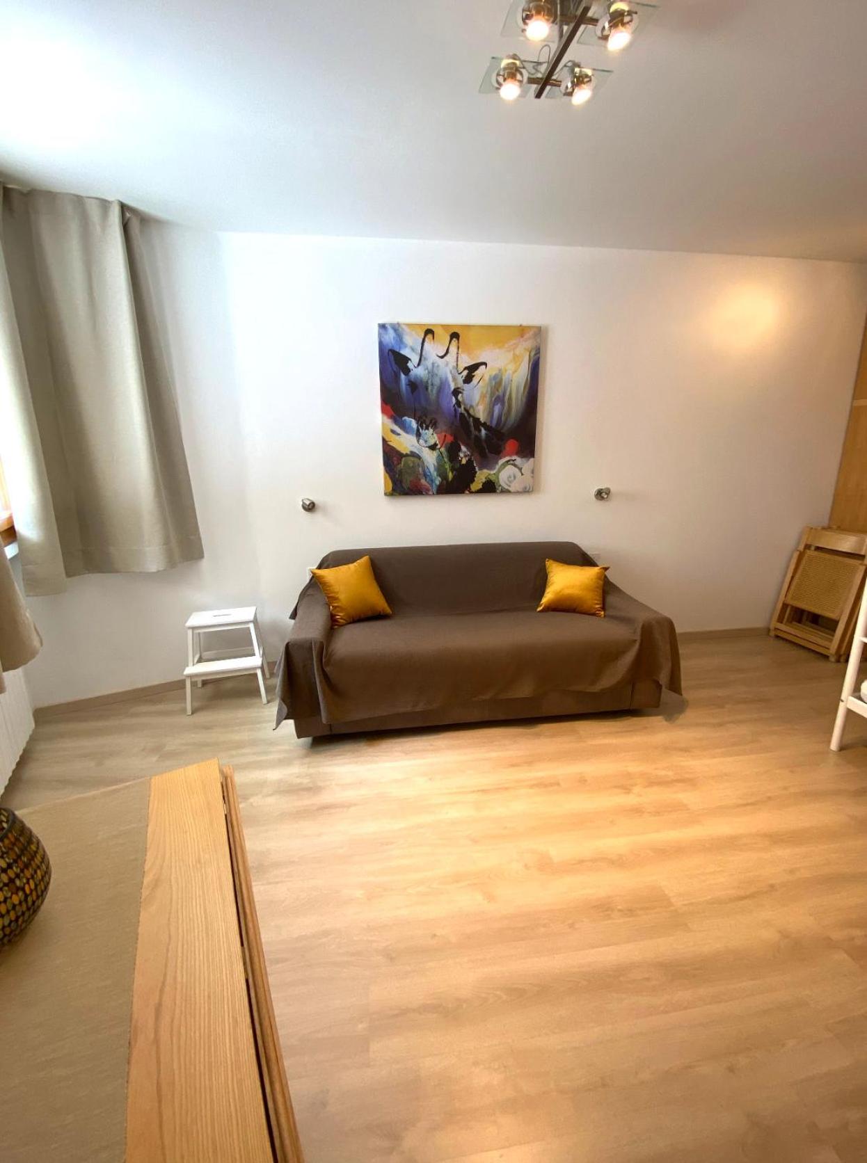 Studio Apartment