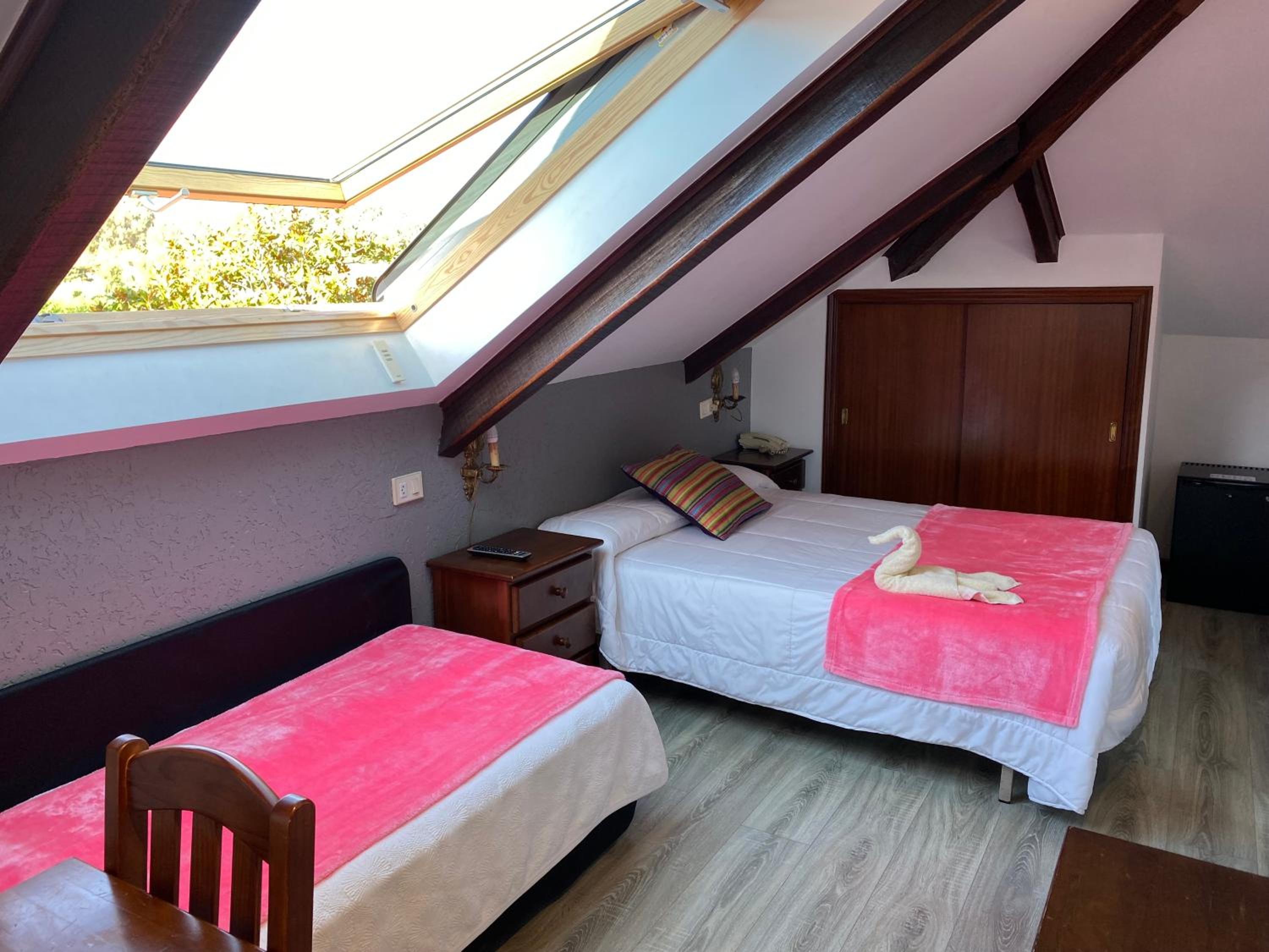 Double Room with Extra Bed and Parking included photo 2