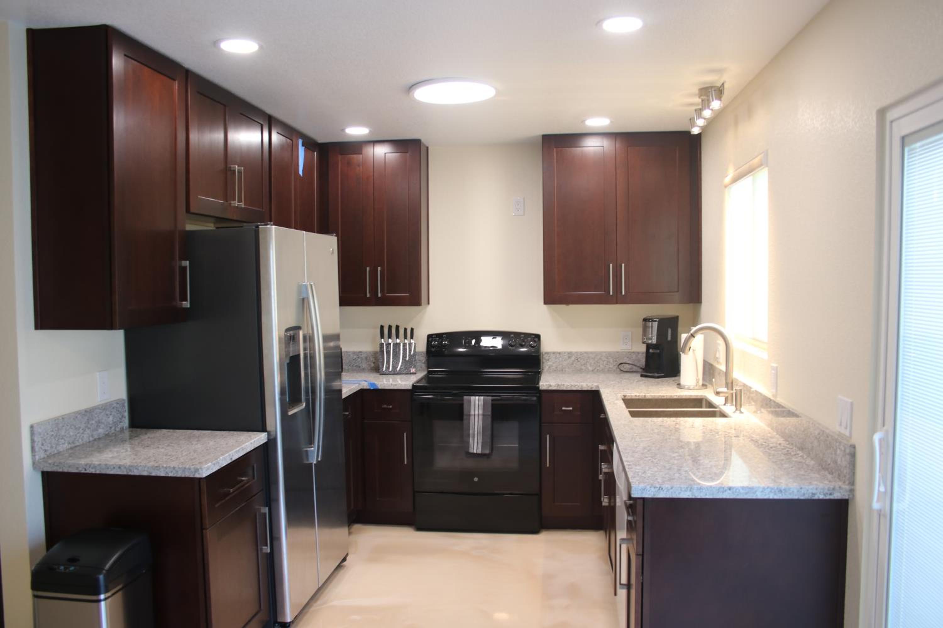 Three-Bedroom House photo 2
