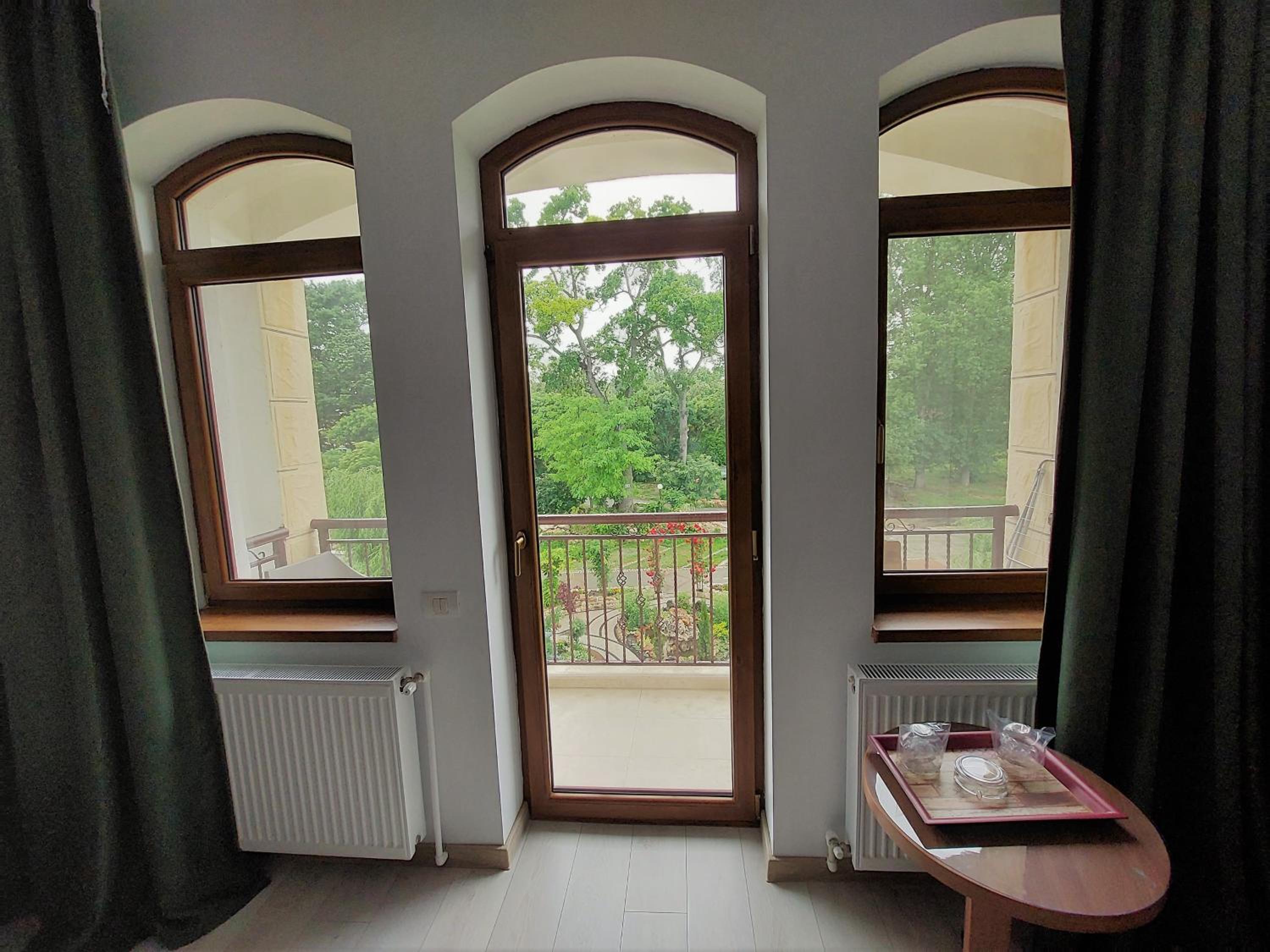 Double Room with Garden View - Photo 2