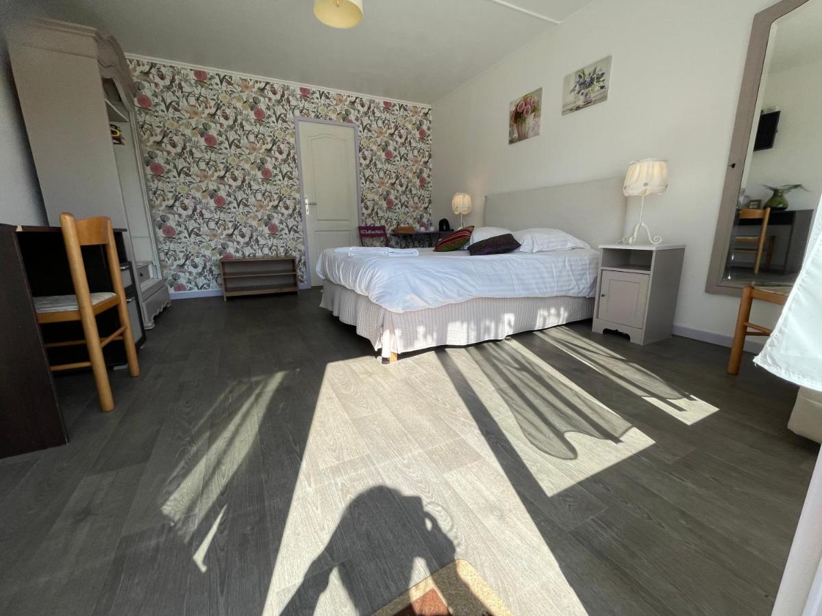 Double Room - Photo 11
