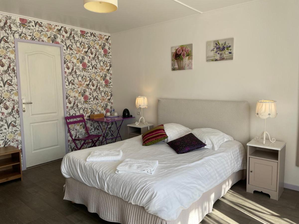 Double Room - Photo 12