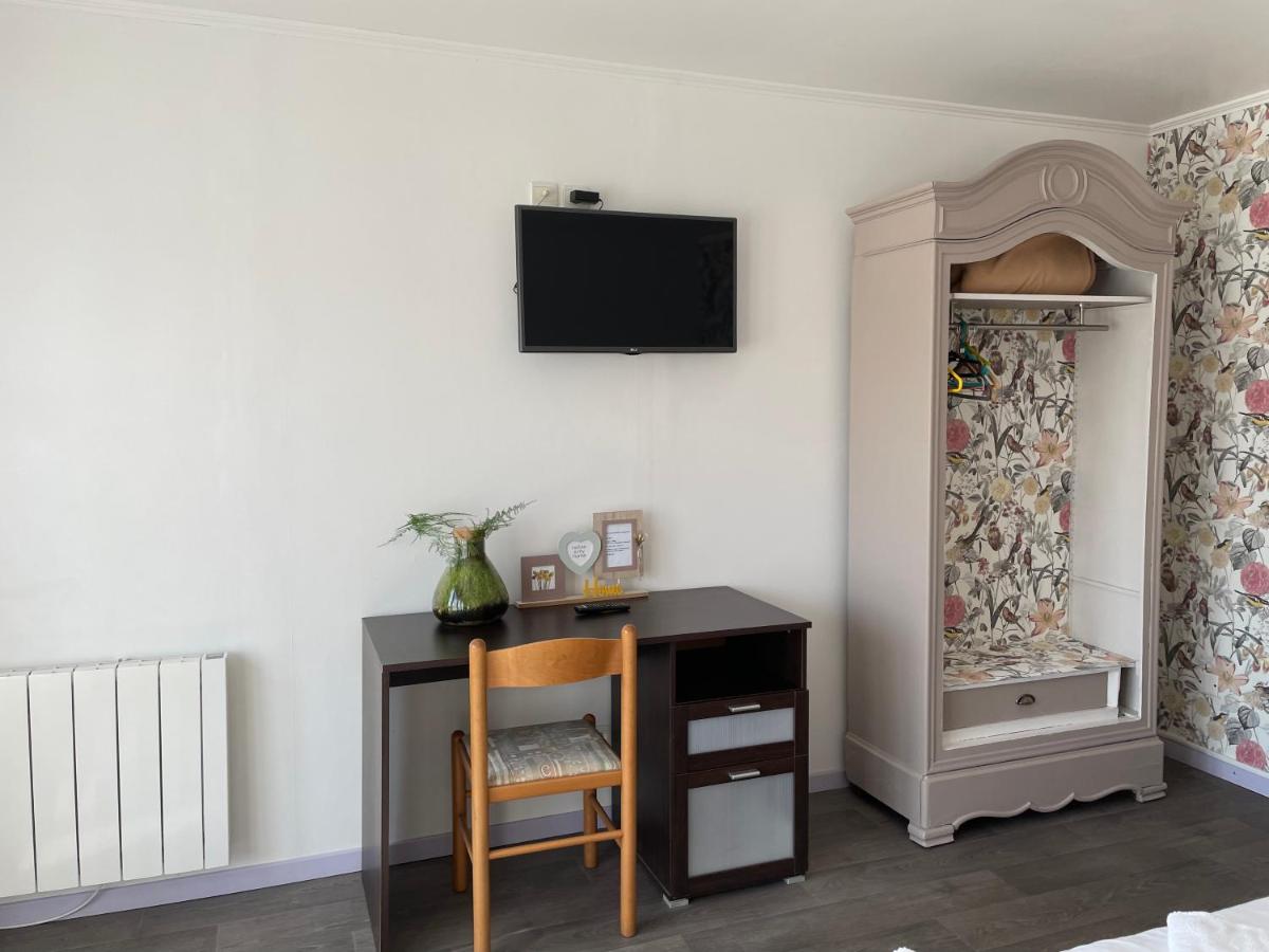 Double Room - Photo 13