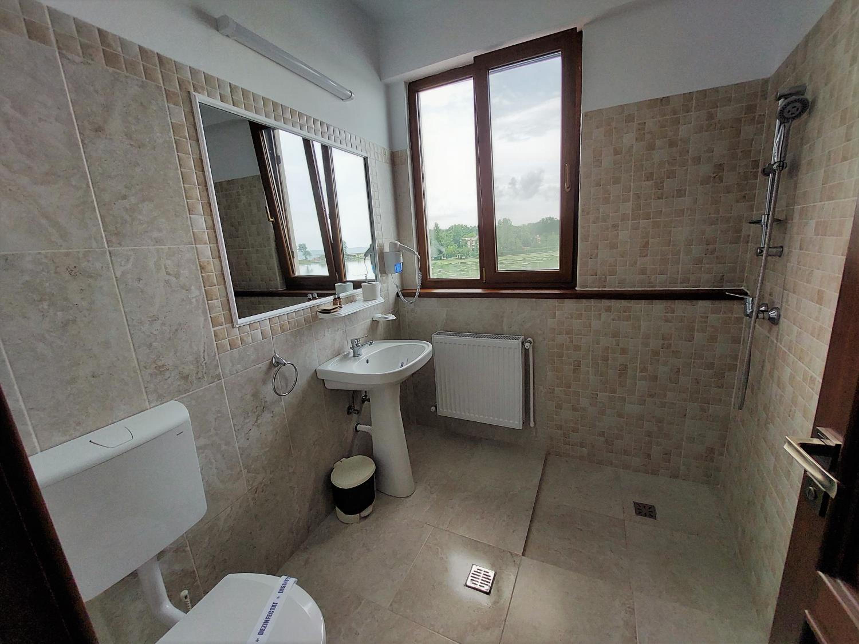 Small Double Room without Balcony - Photo 4