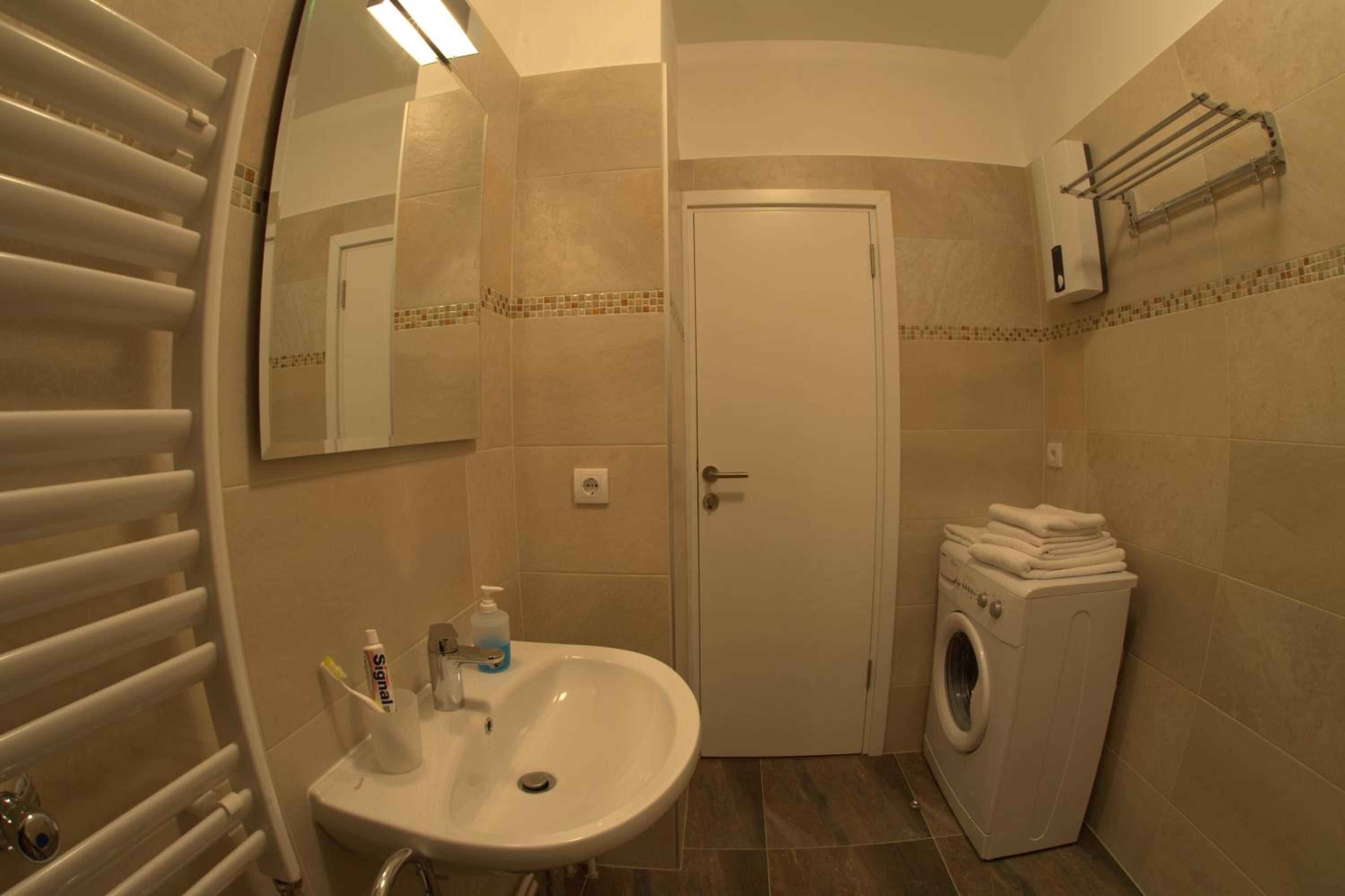 Superior Penthouse Apartment - Photo 7