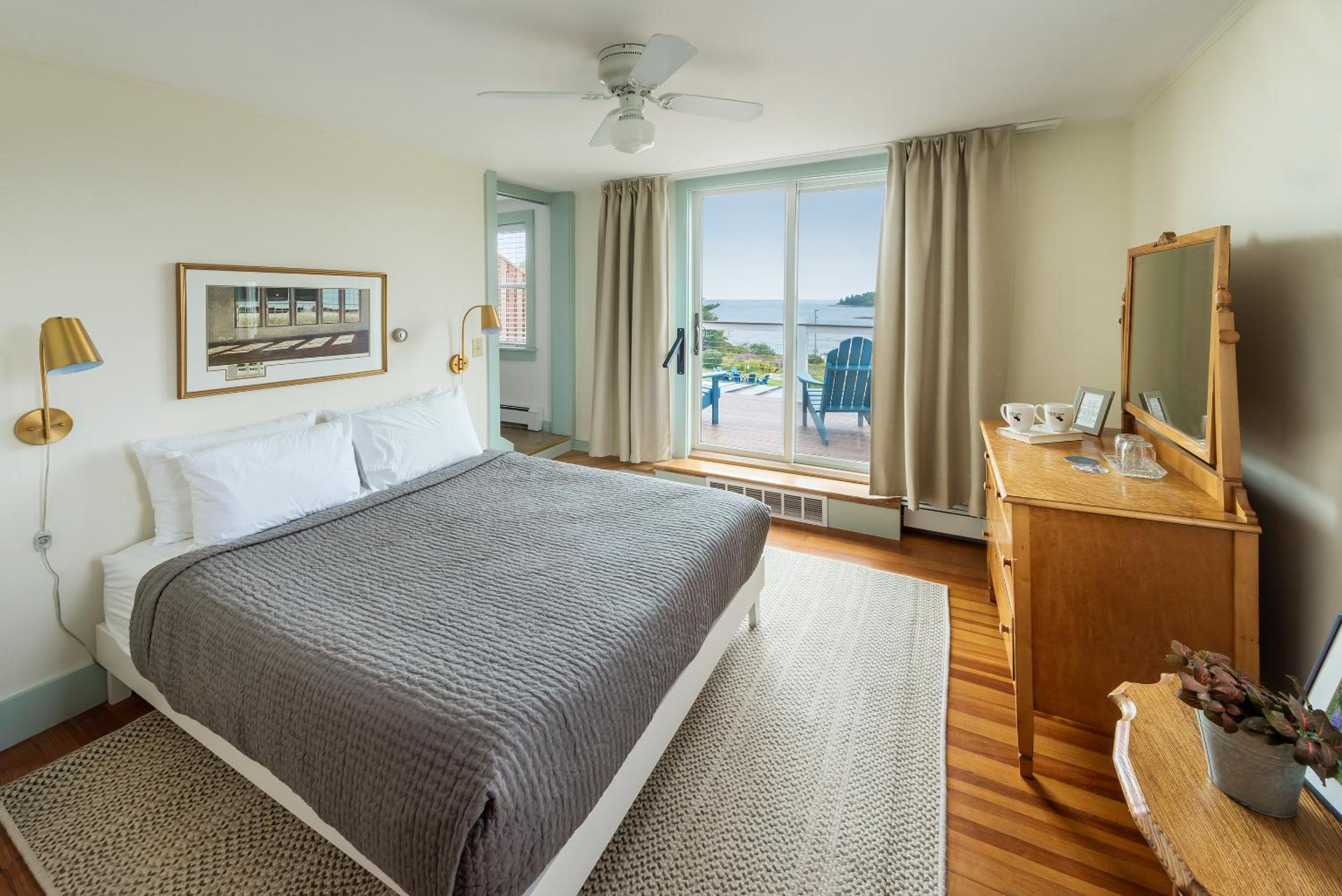Queen Room with Sea View