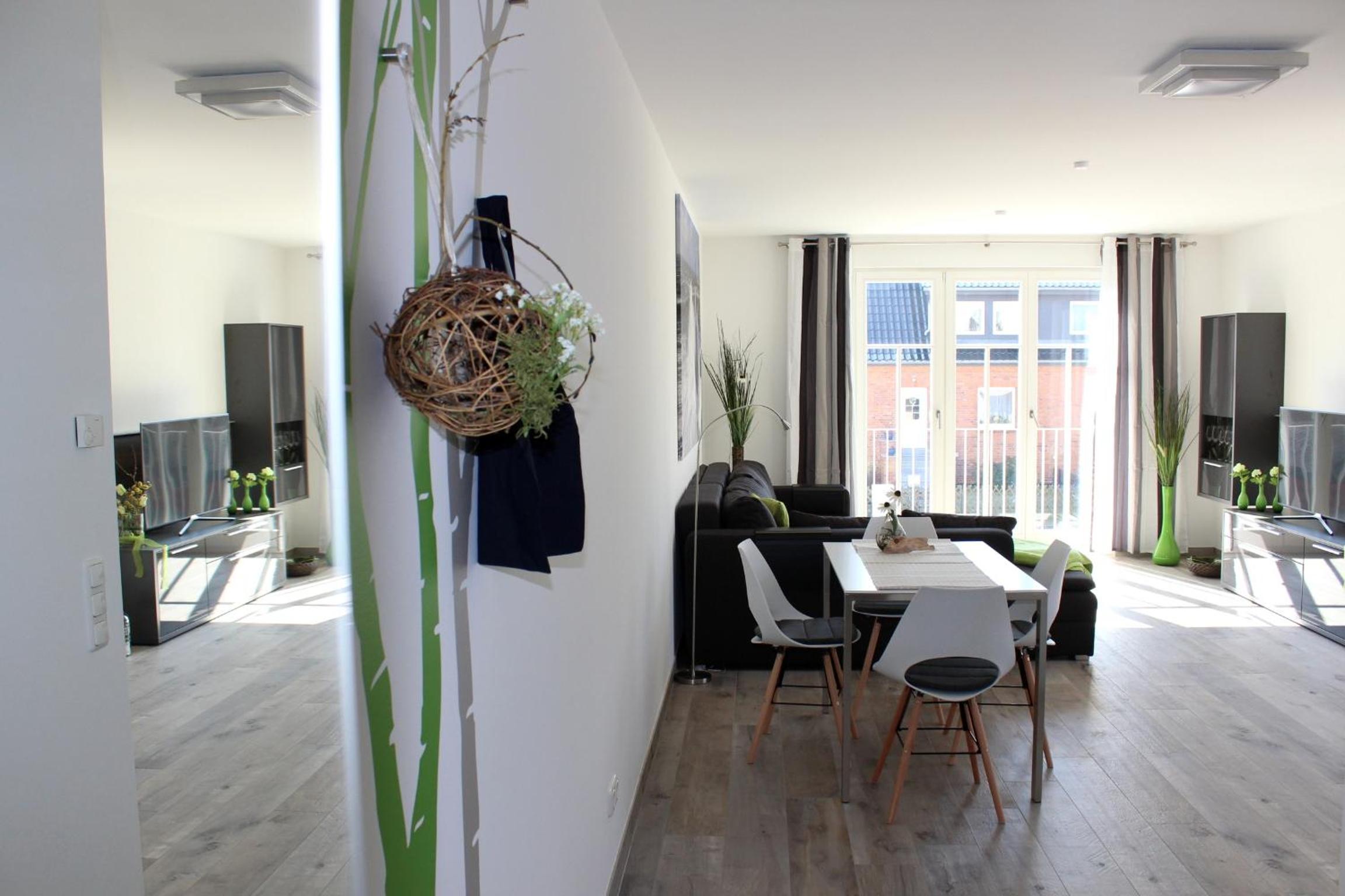 Apartment photo 2