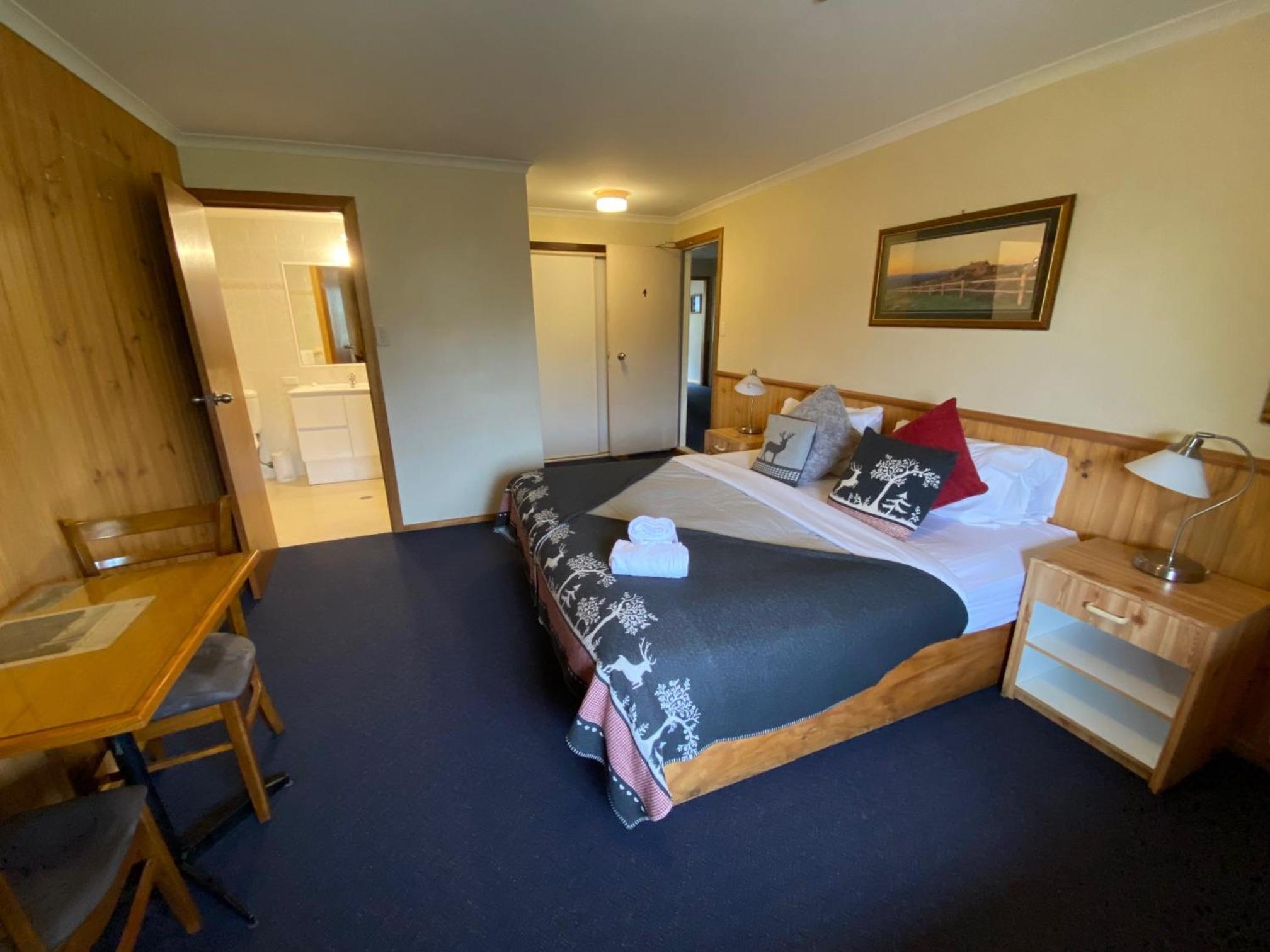 Double or Twin Room photo 3